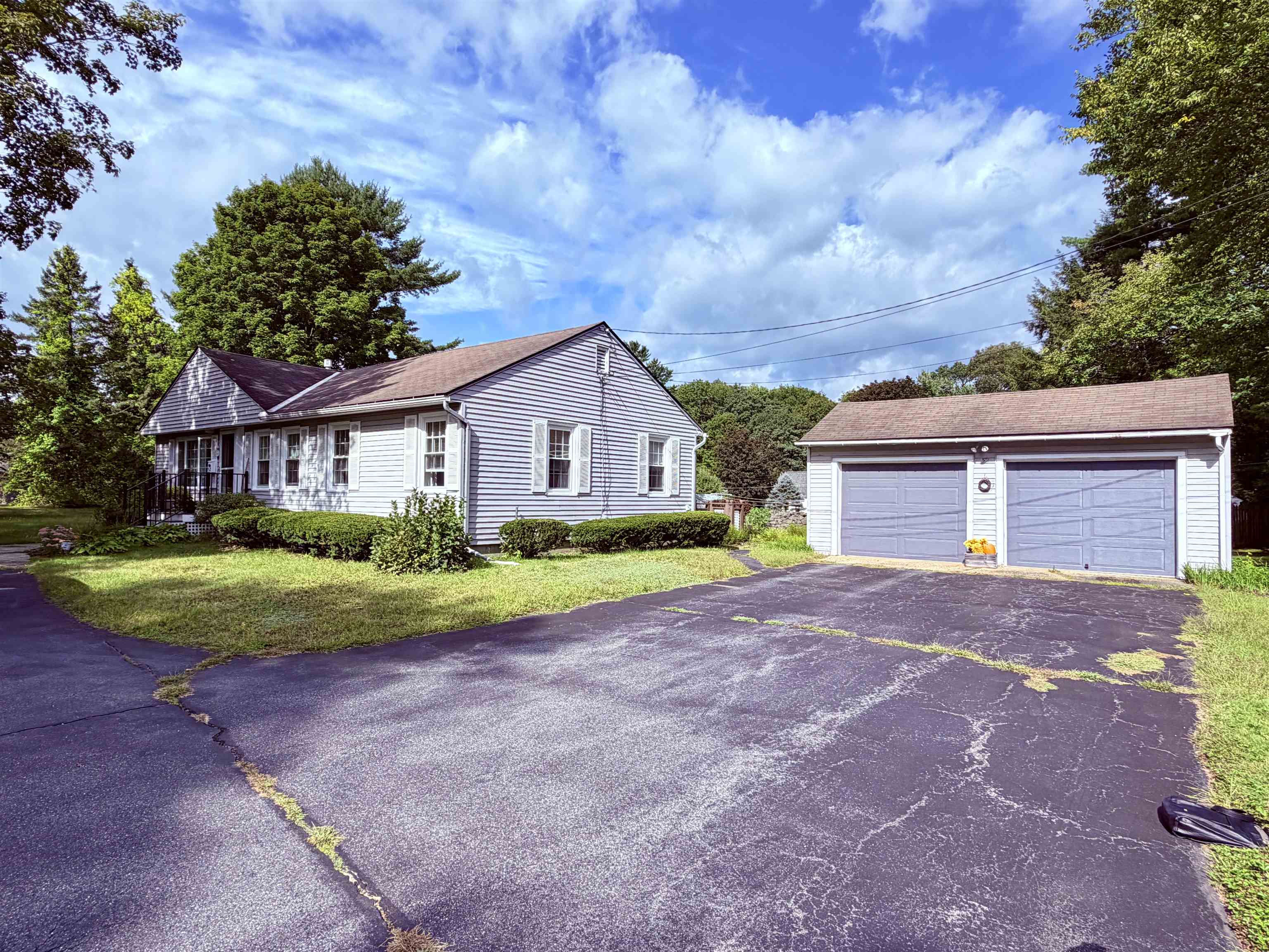 52 Allen Court, Keene, NH photo 2