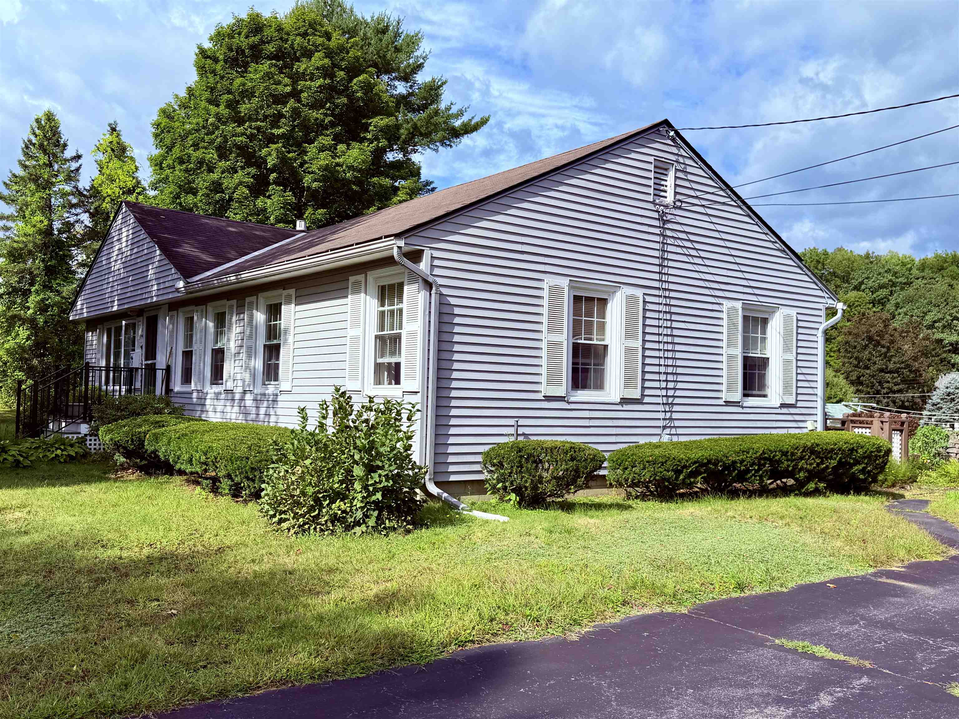 52 Allen Court, Keene, NH photo 3