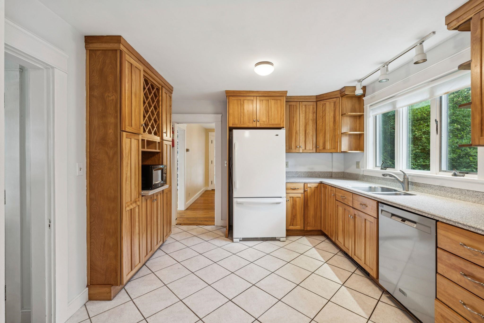 46 Ridge Avenue, Claremont, NH photo 4