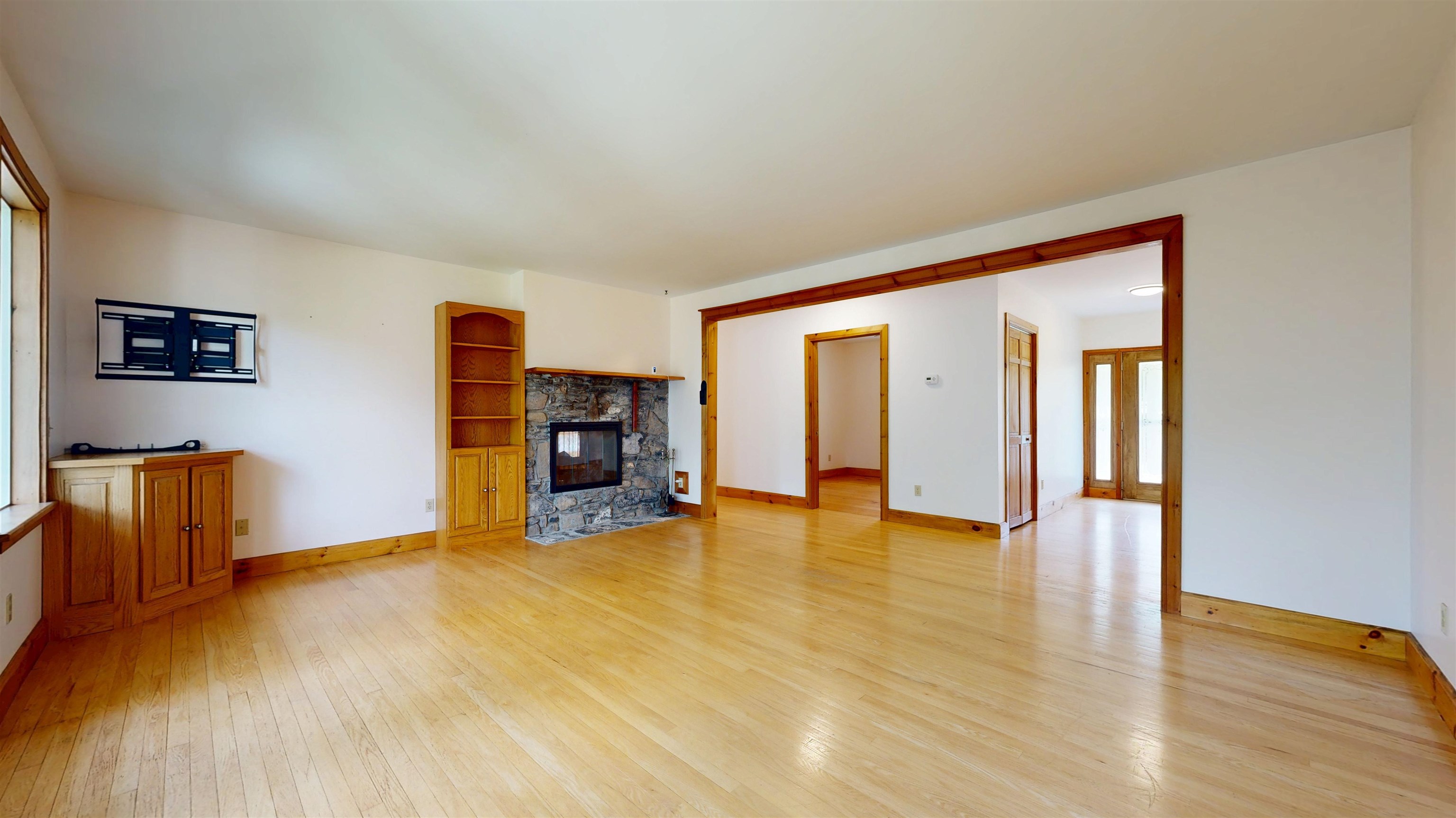 Photo 4 of Single family home for sale at 2367 Hollow Rd, North Ferrisburgh, VT 05469 | MLS# 5110076 | Listing updated on 2026-09-17