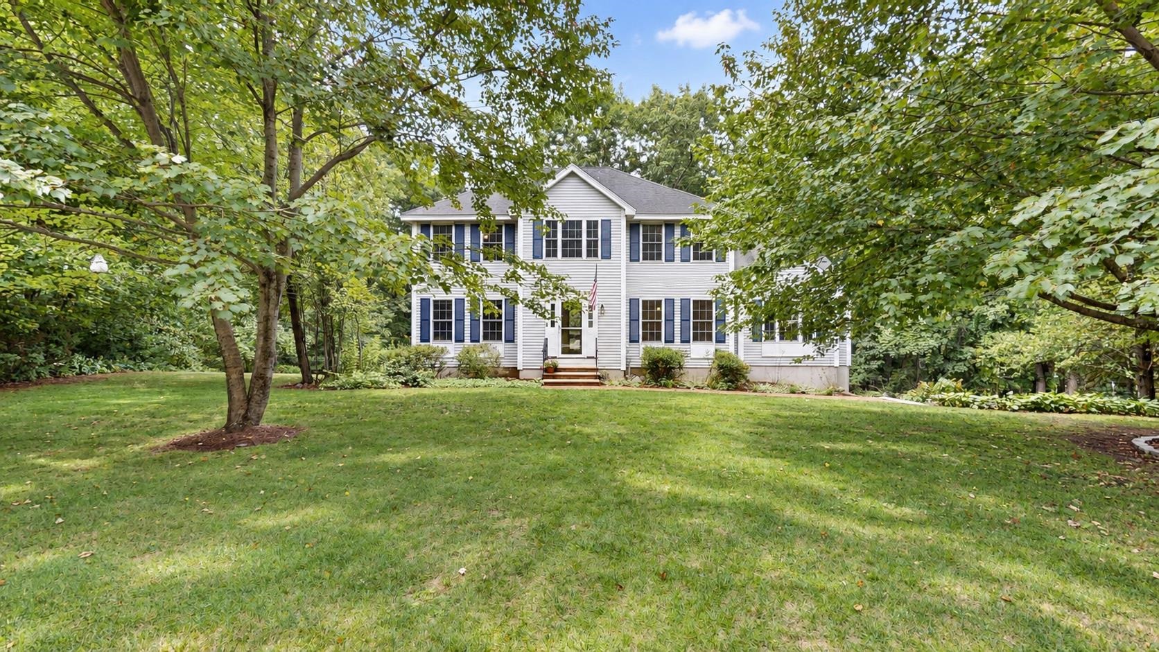 79 Wyndridge Circle, Pelham, NH photo 2