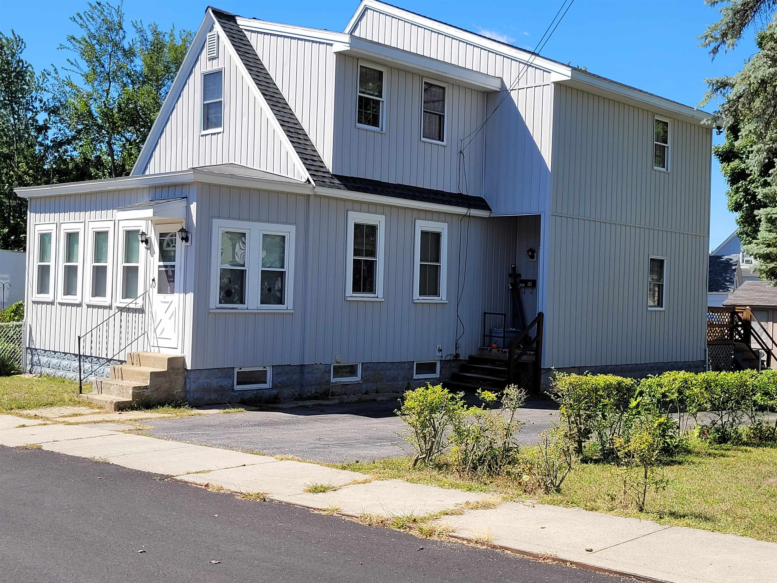 Photo 1 of Single family home for sale at 30 Brook St, Nashua, NH 03060 | MLS# 5110176 | Listing updated on 2026-09-20