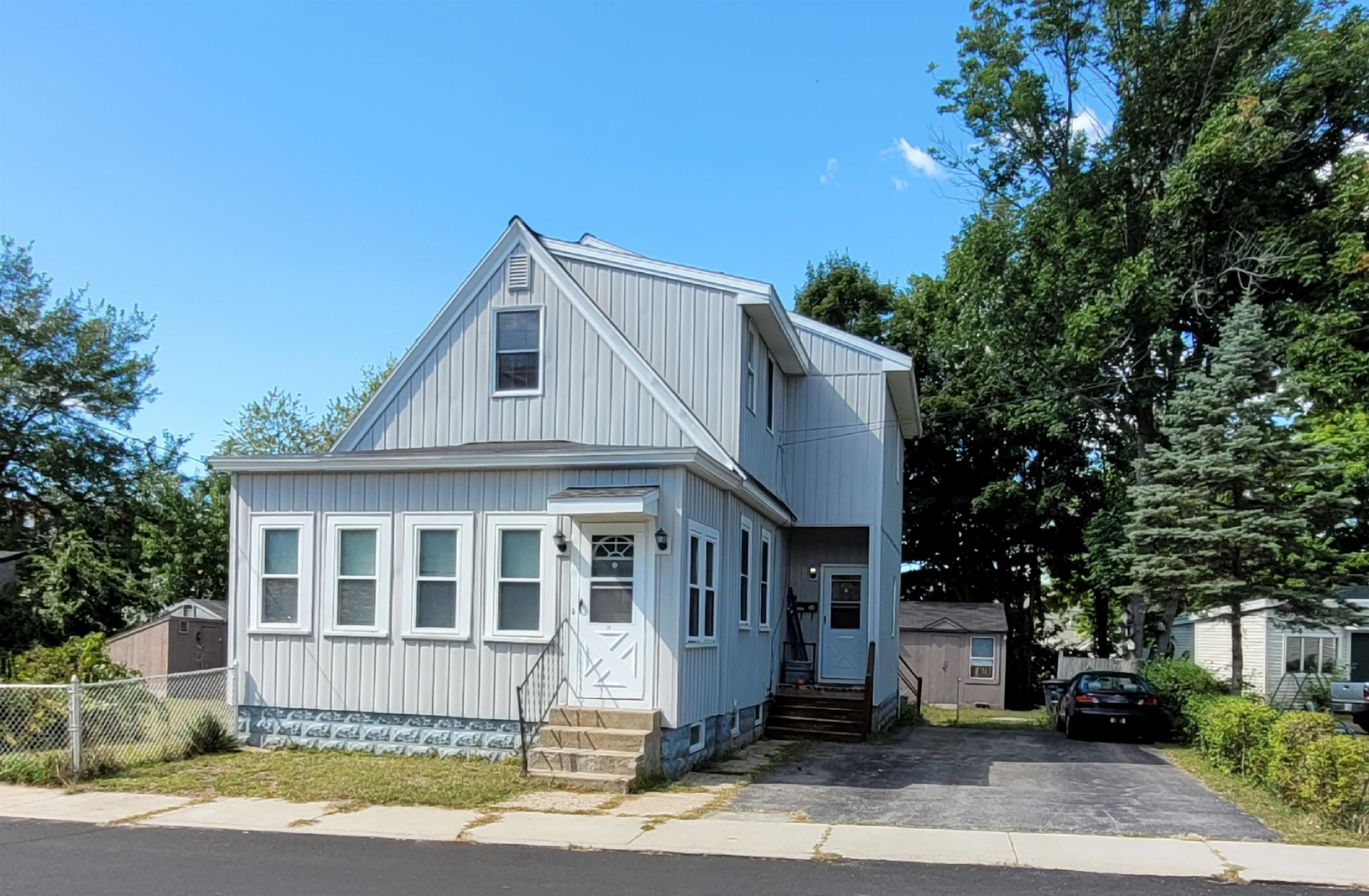 Photo 2 of Single family home for sale at 30 Brook St, Nashua, NH 03060 | MLS# 5110176 | Listing updated on 2026-09-20