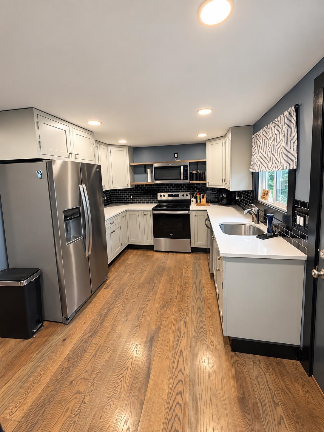 Photo 3 of Single family home for sale at 105 Oakwood Dr, South Burlington, VT 05403 | MLS# 5110178 | Listing updated on 2026-09-17