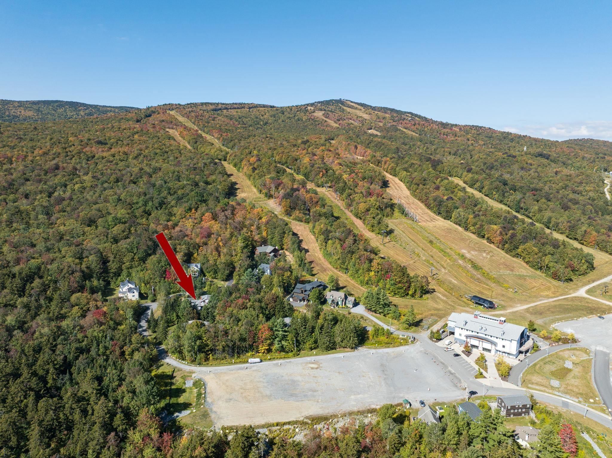 Photo 2 of Single family home for sale at 33 Carinthia Dr, West Dover, VT 05356 | MLS# 5110181 | Listing updated on 2026-09-17