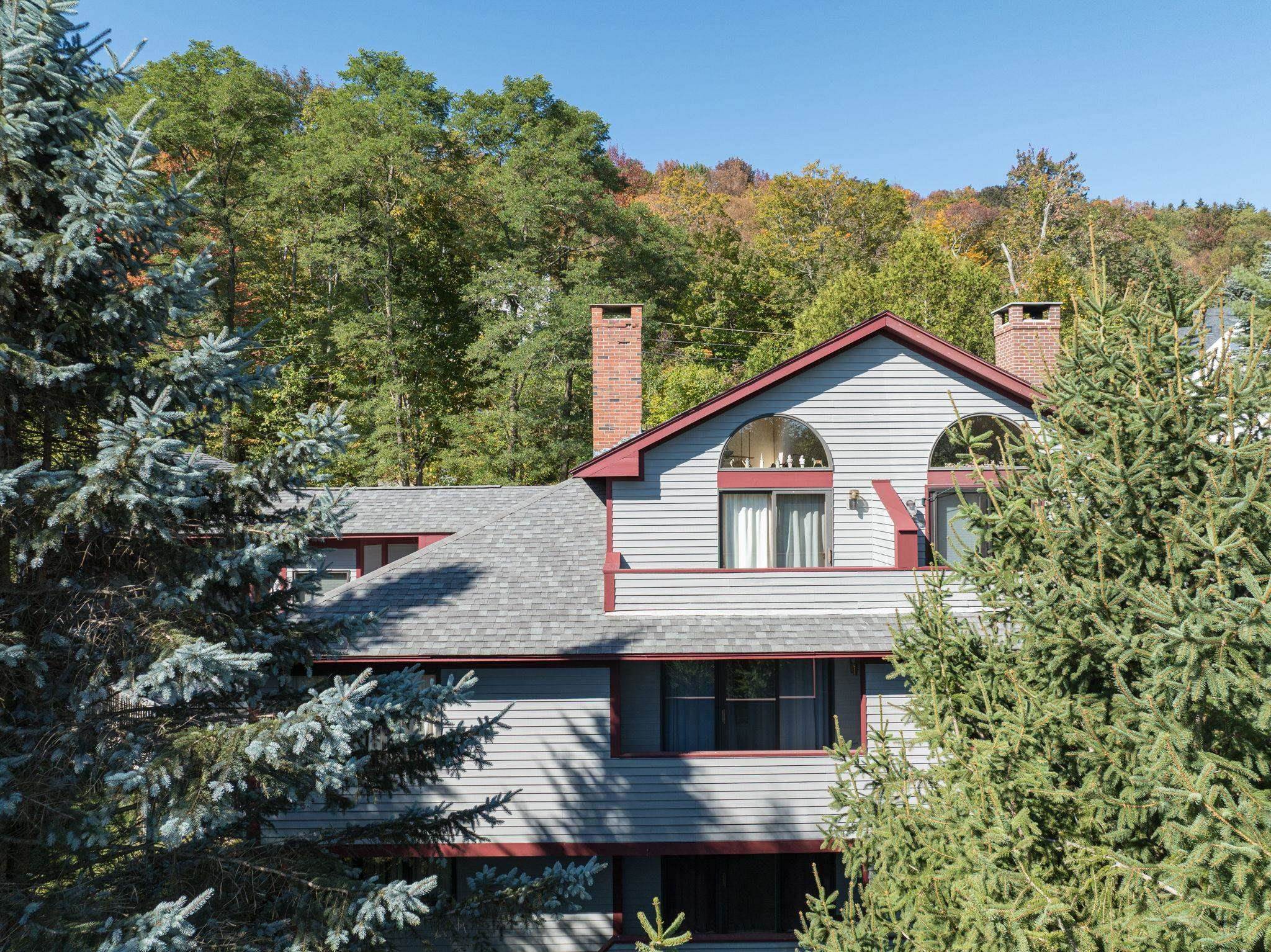 Photo 3 of Single family home for sale at 33 Carinthia Dr, West Dover, VT 05356 | MLS# 5110181 | Listing updated on 2026-09-17