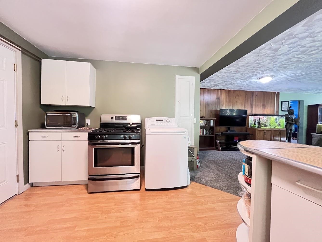 Photo 3 of Single family home for sale at 855 Bridge St, Manchester, NH 03104 | MLS# 5110194 | Listing updated on 2026-09-19