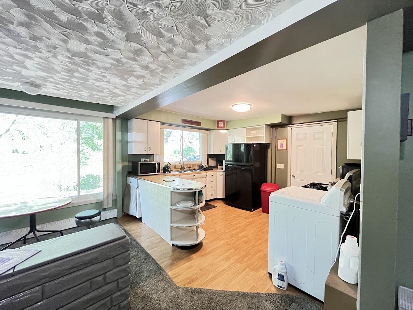 Photo 4 of Single family home for sale at 855 Bridge St, Manchester, NH 03104 | MLS# 5110194 | Listing updated on 2026-09-19