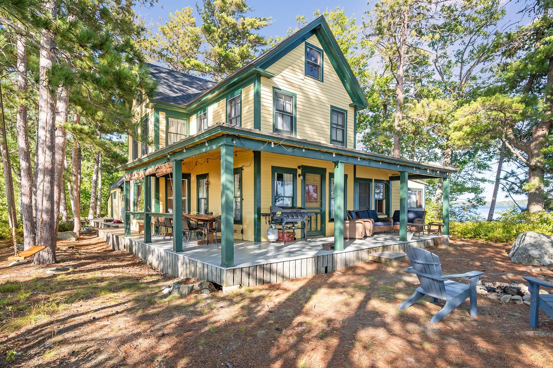 Photo 3 of Single family home for sale at 21 Clark Dr, Meredith, NH 03253 | MLS# 5110196 | Listing updated on 2026-09-17