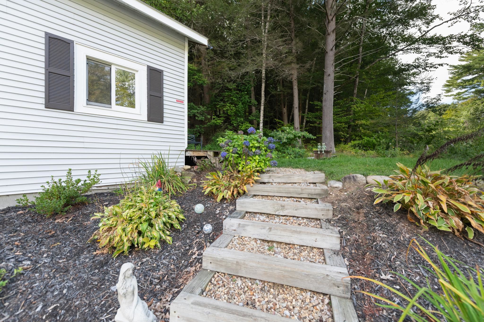 Photo 2 of Single family home for sale at 374 S Main St, Bristol, NH 03222 | MLS# 5110198 | Listing updated on 2026-09-17