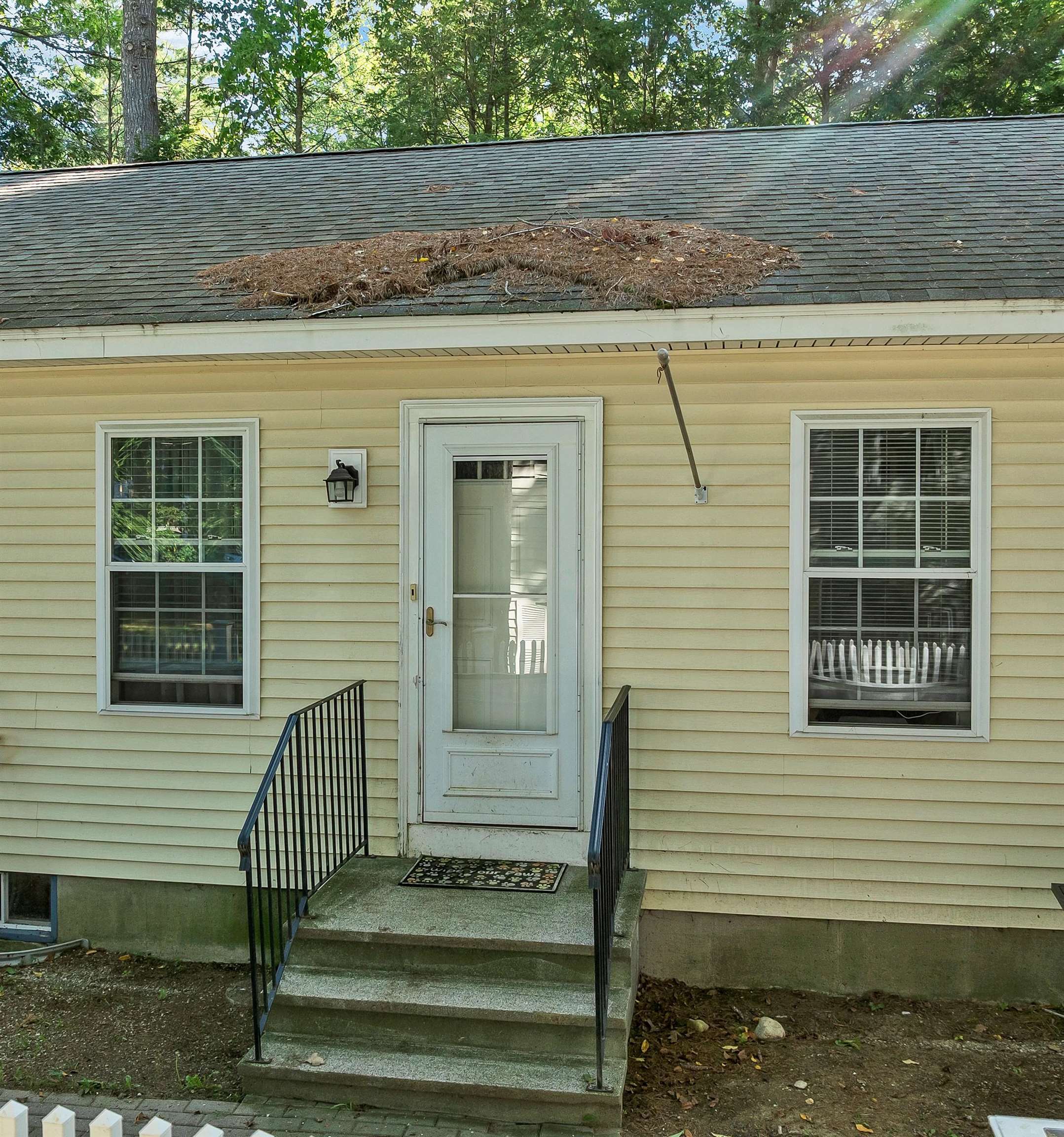 Photo 3 of Single family home for sale at 8 Riverside Dr, Fremont, NH 03044 | MLS# 5110199 | Listing updated on 2026-09-18