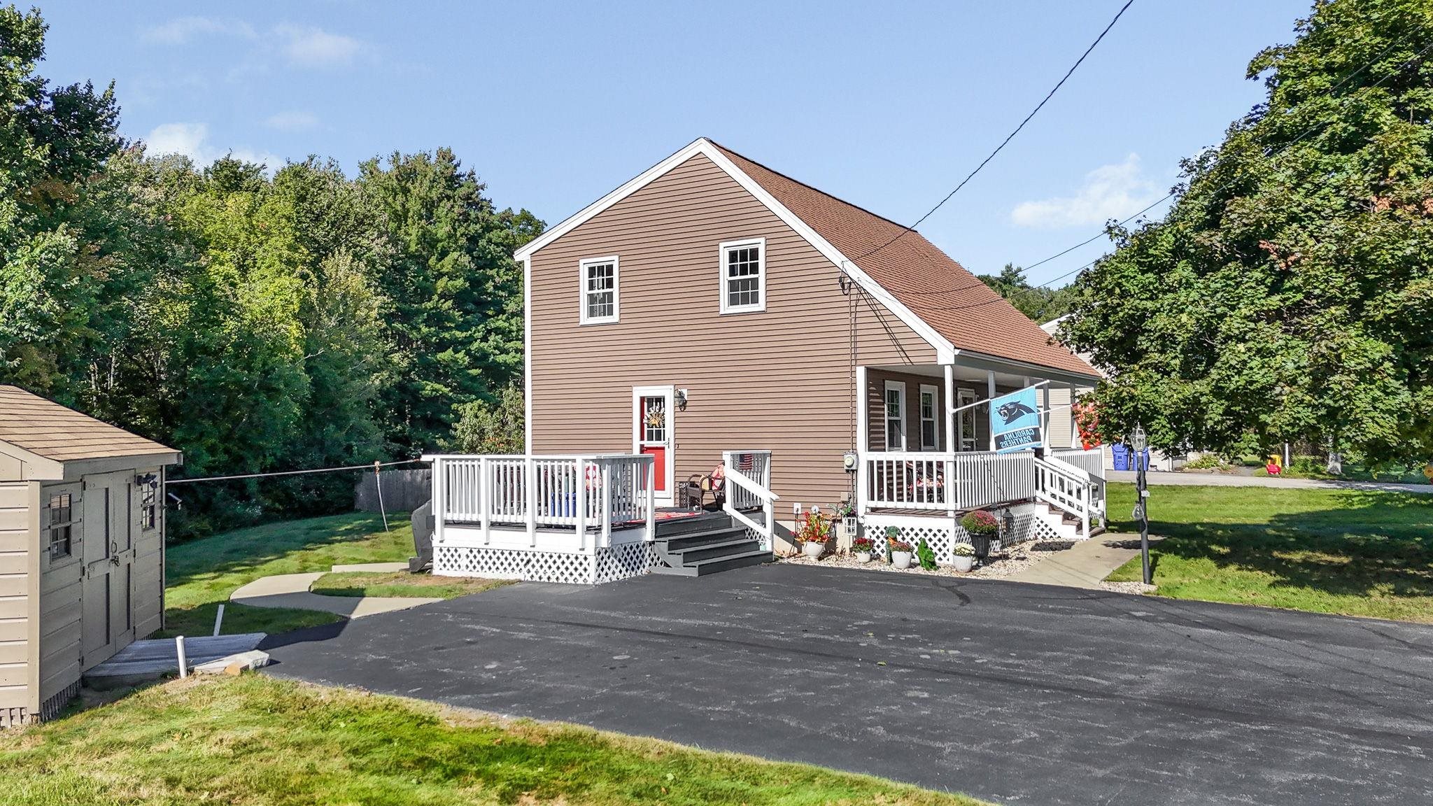 Photo 2 of Single family home for sale at 13 Shelley Dr, Hudson, NH 03051 | MLS# 5110205 | Listing updated on 2026-09-17