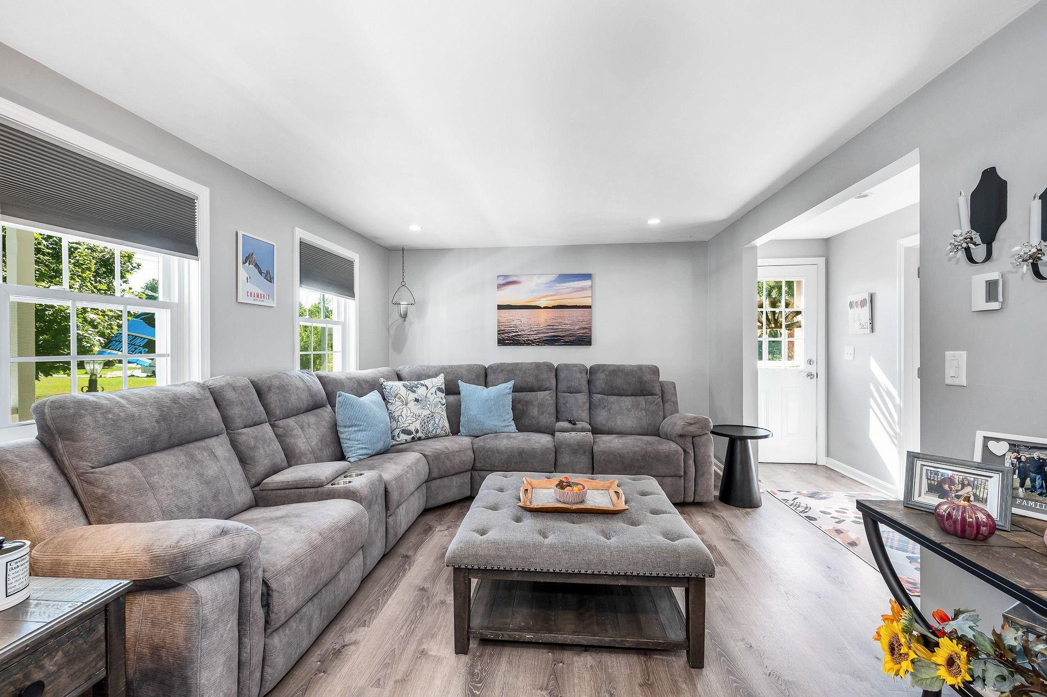 Photo 4 of Single family home for sale at 13 Shelley Dr, Hudson, NH 03051 | MLS# 5110205 | Listing updated on 2026-09-17