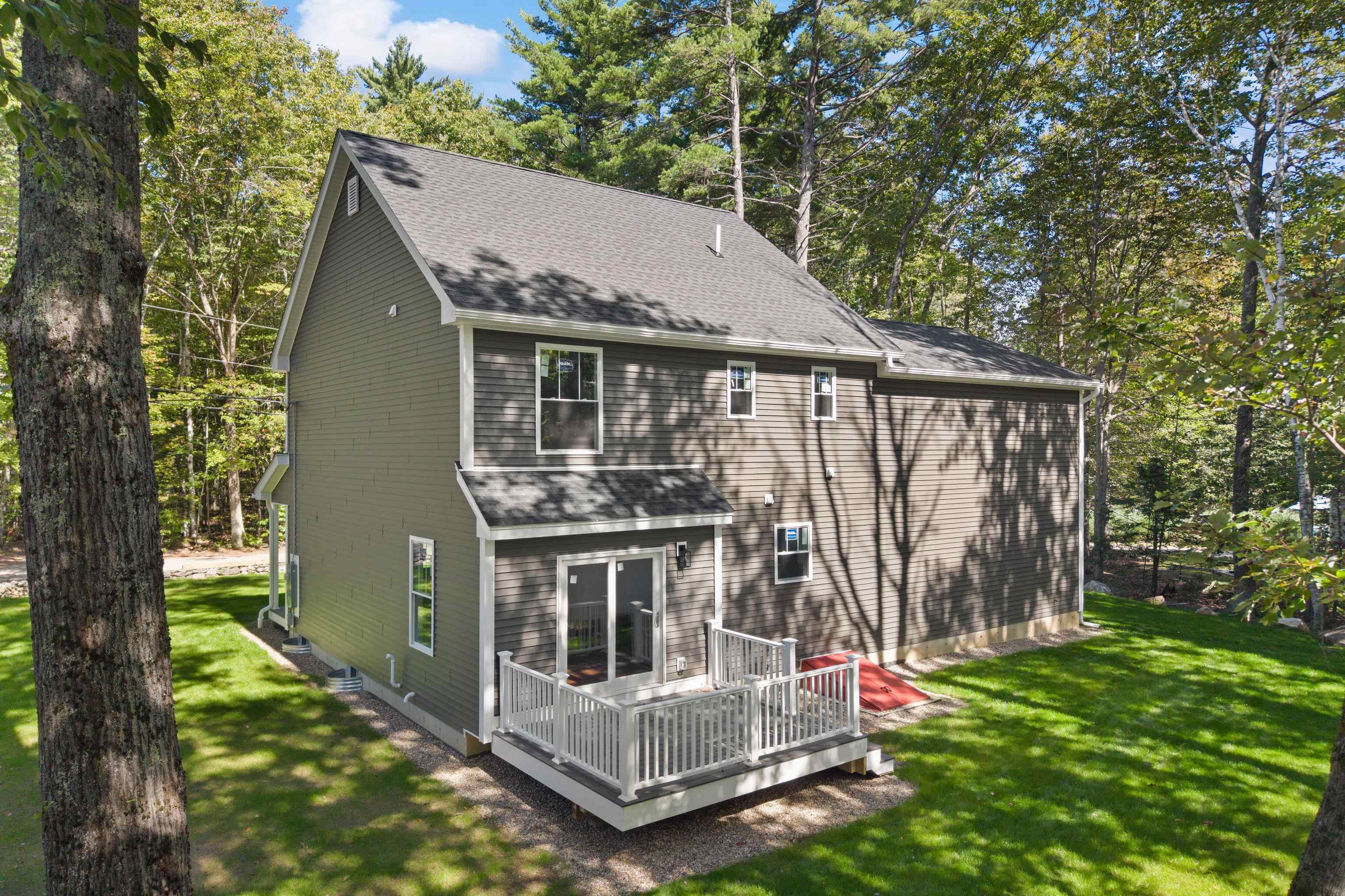 Photo 3 of Single family home for sale at 1 Sherwood Forest Dr, Canterbury, NH 03224 | MLS# 5110206 | Listing updated on 2026-09-17