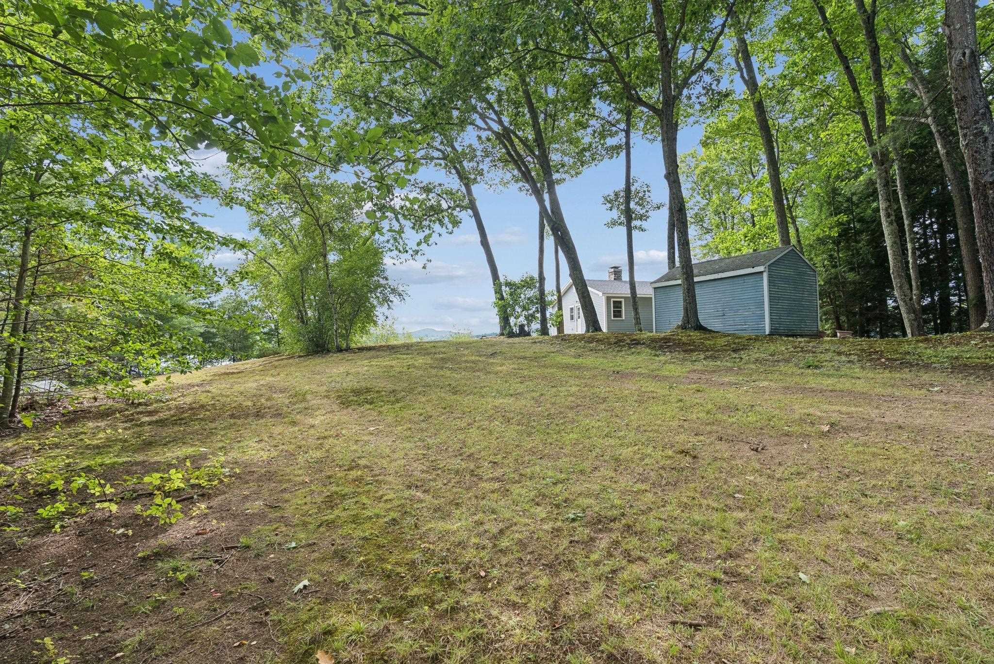 Photo 4 of Single family home for sale at 20 Mcclintock Rd, Hillsboro, NH 03244 | MLS# 5110209 | Listing updated on 2026-09-17