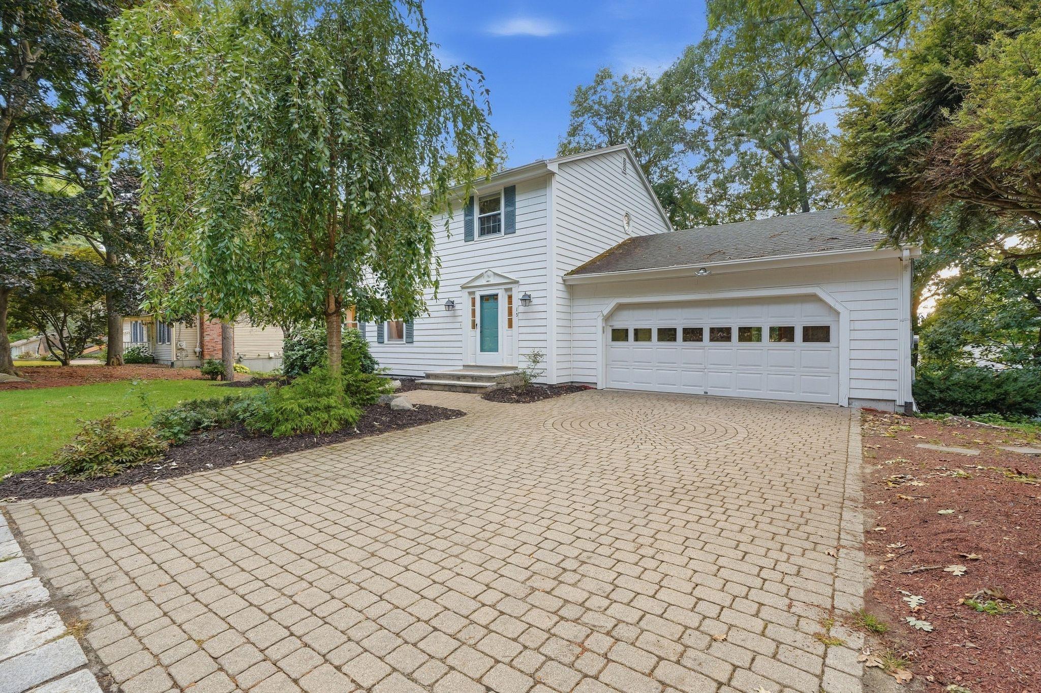 Photo 3 of Single family home for sale at 15 Warton Rd, Nashua, NH 03062 | MLS# 5110215 | Listing updated on 2026-09-17