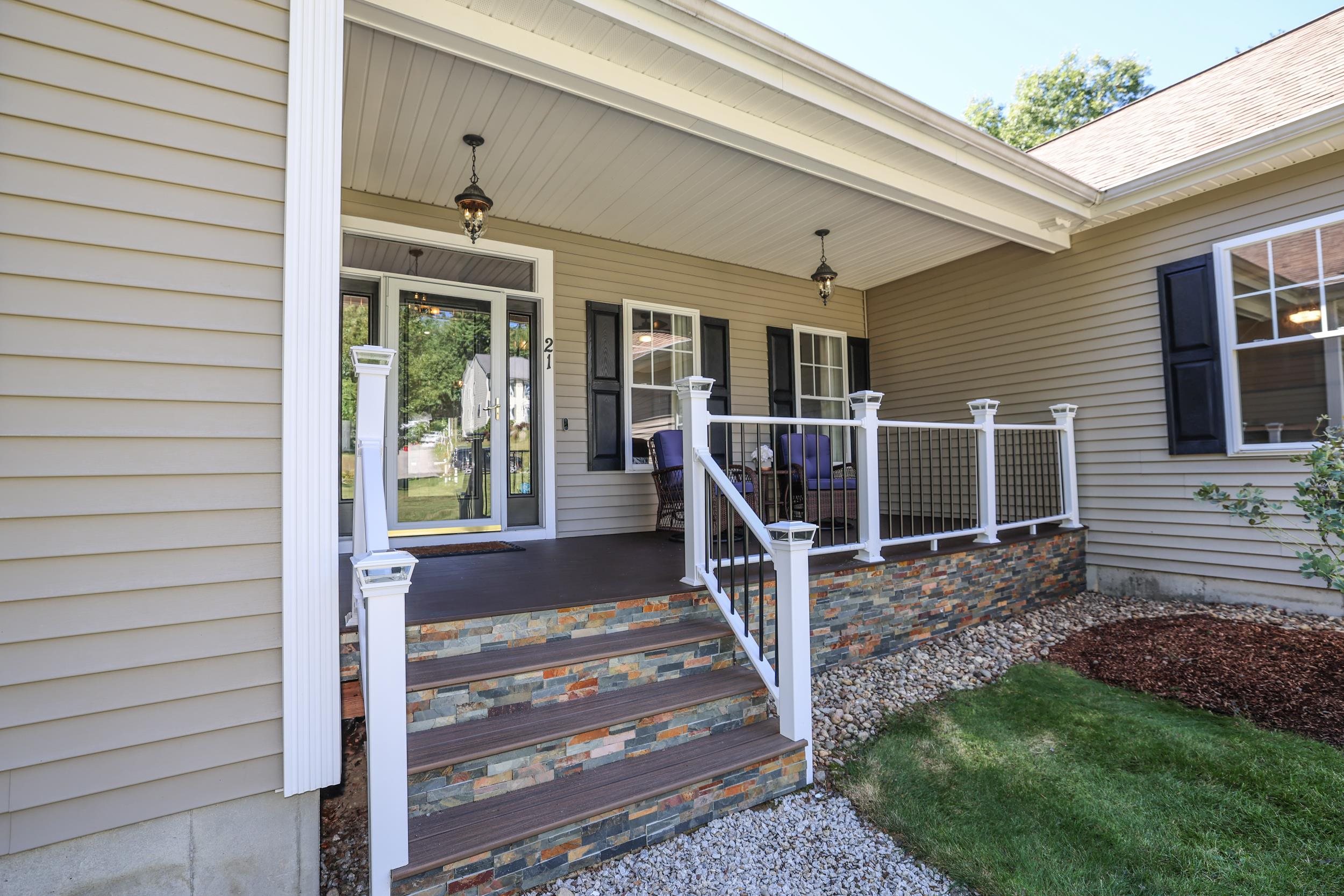 Photo 3 of Single family home for sale at 21 Barberry St, Hooksett, NH 03106 | MLS# 5110220 | Listing updated on 2026-09-19