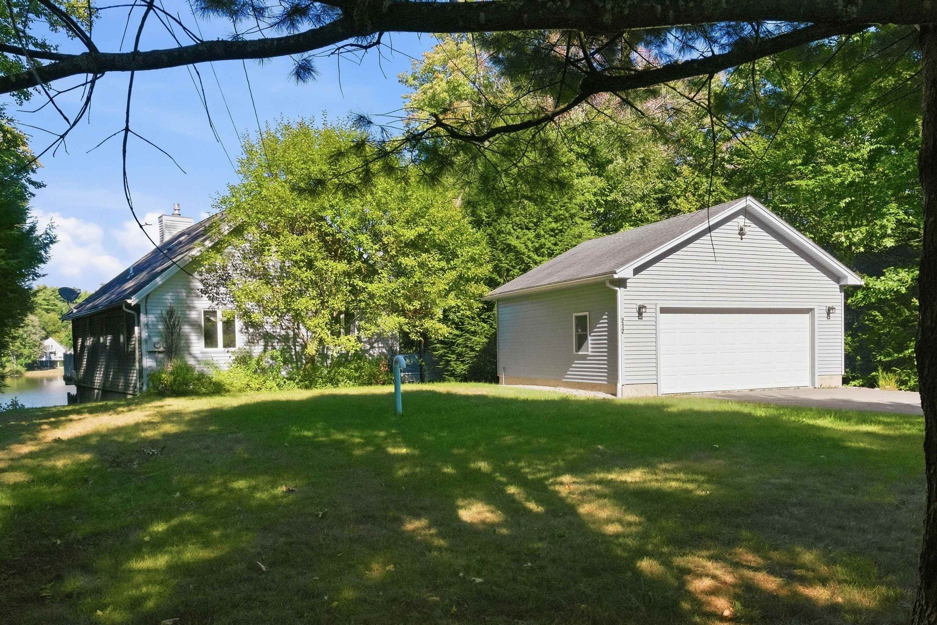 Photo 4 of Single family home for sale at 212 Varney Rd, Barnstead, NH 03225 | MLS# 5110257 | Listing updated on 2026-09-17