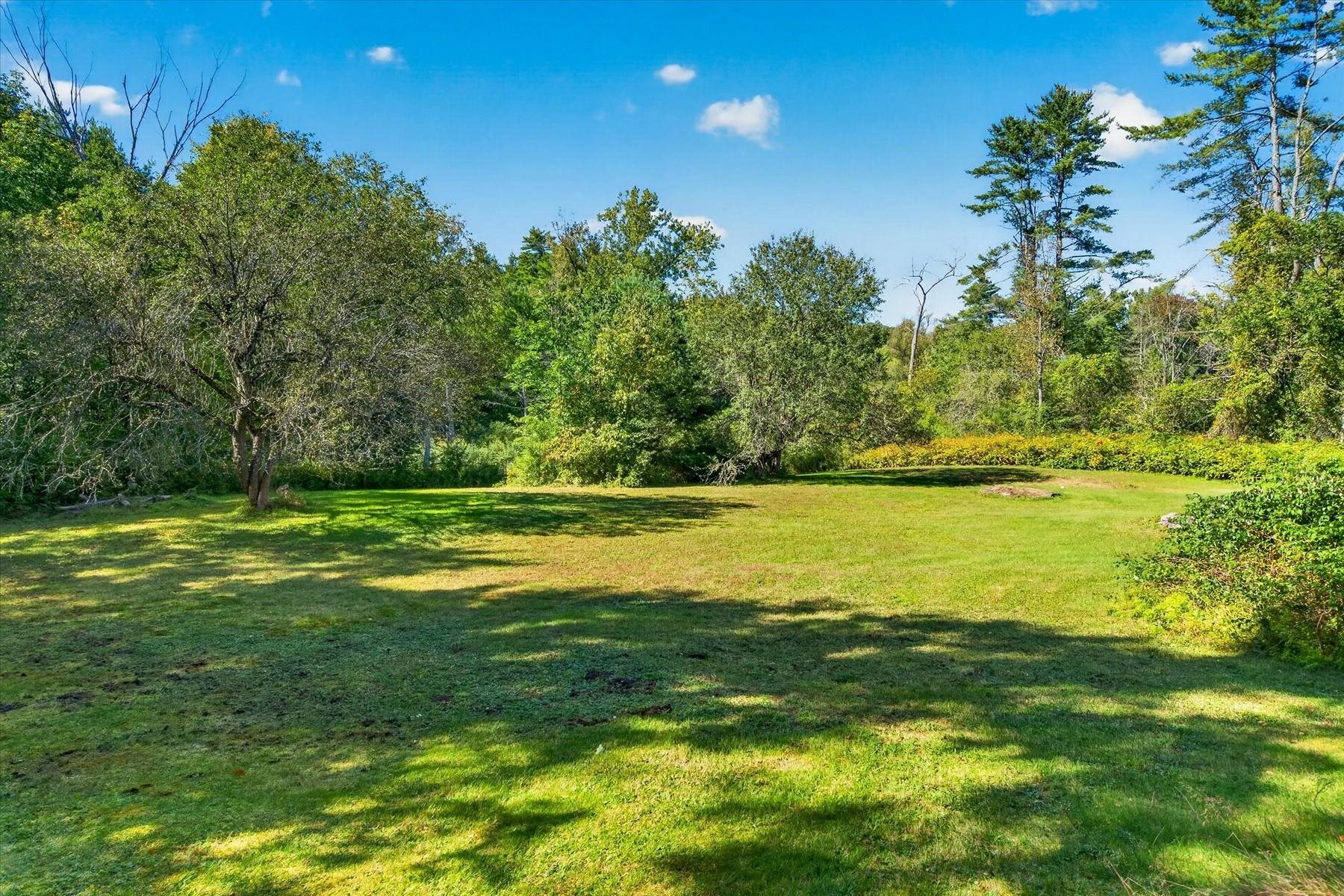 Photo 3 of Single family home for sale at 2011 Sangamon Rd, Pittsford, VT 05763 | MLS# 5110275 | Listing updated on 2026-09-18