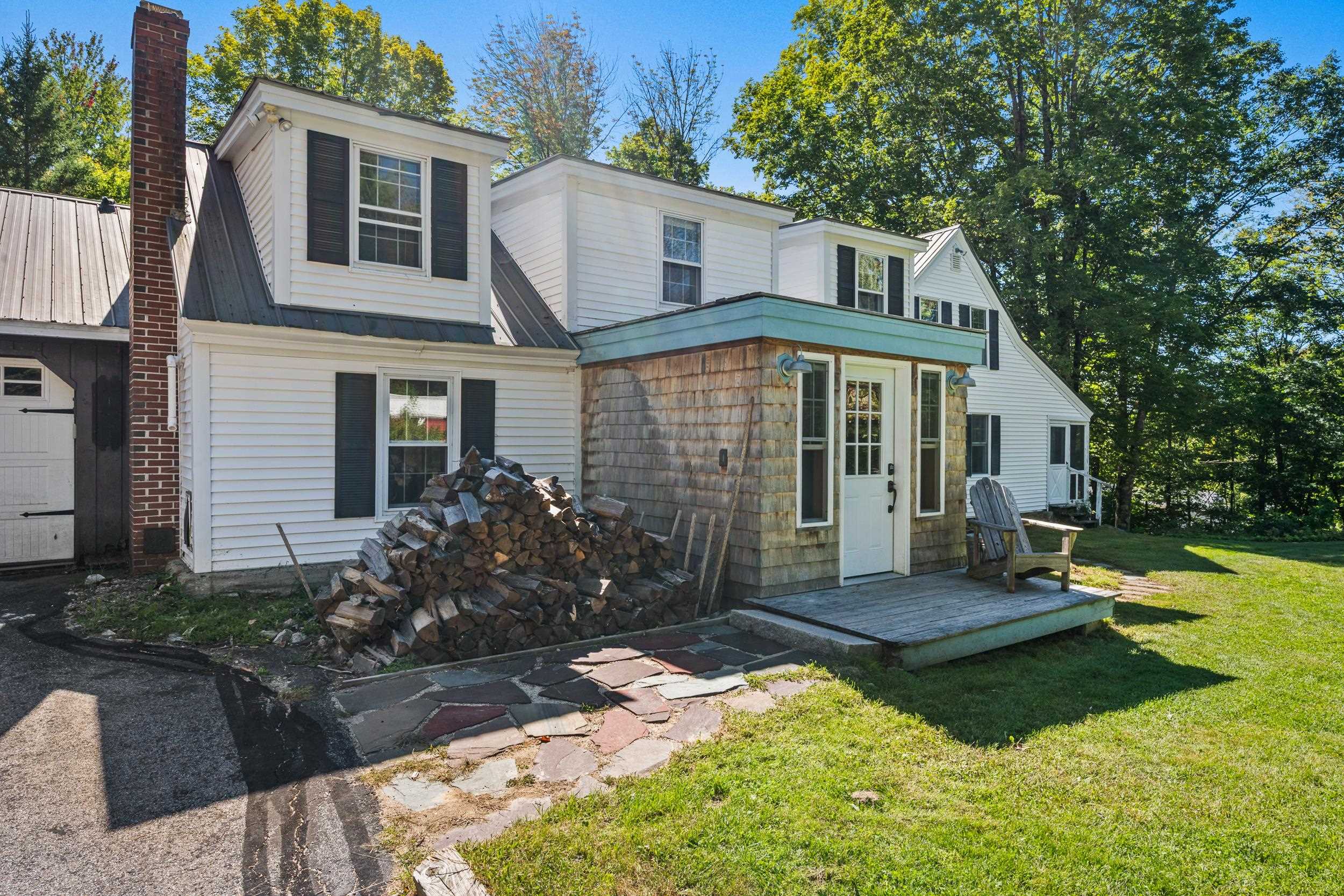 Photo 3 of Single family home for sale at 1025 Hurricane Mountain Rd, North Conway, NH 03812 | MLS# 5110283 | Listing updated on 2026-09-18