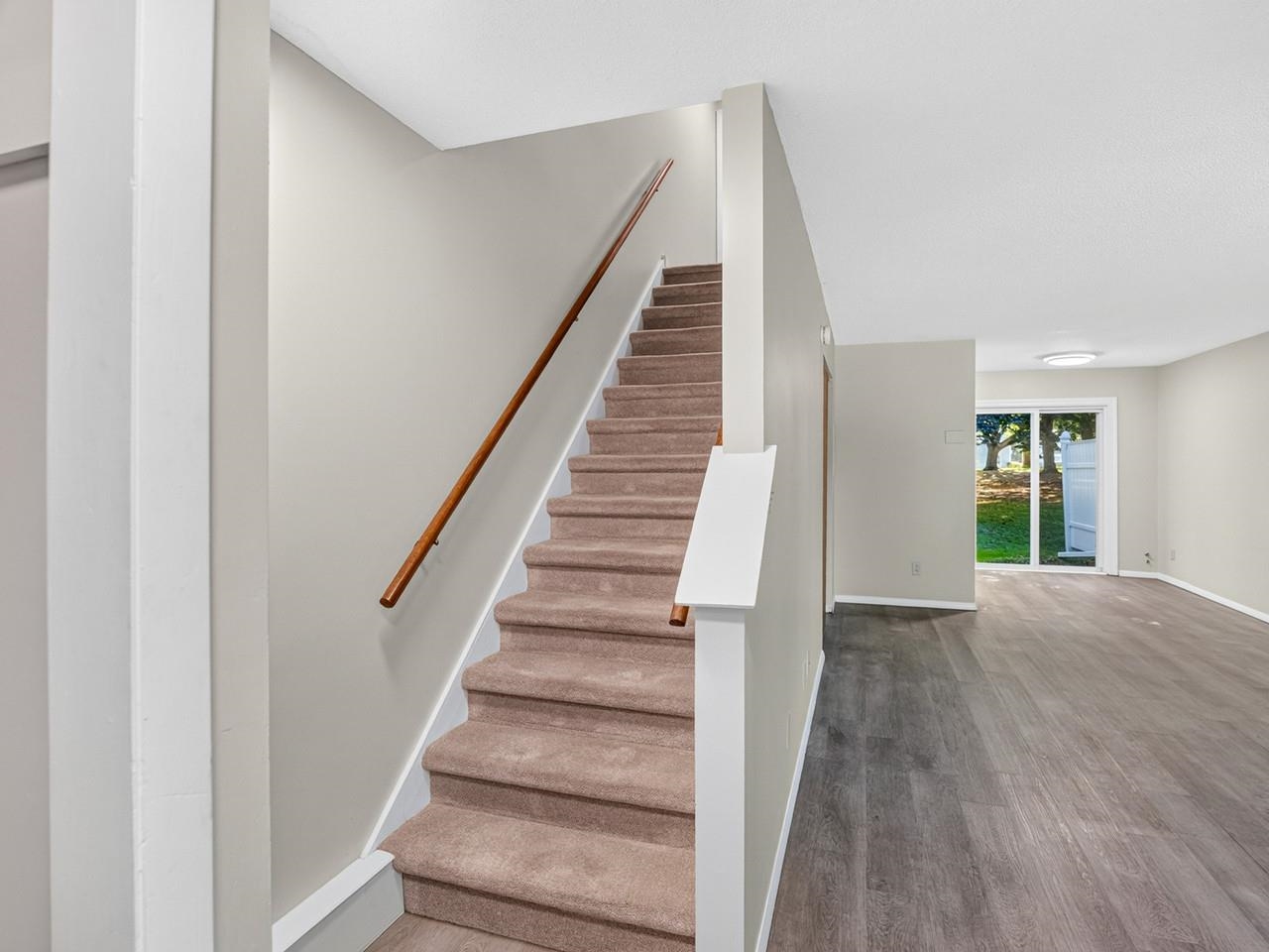 Photo 2 of Townhouse for sale at F5 Grandview Dr, South Burlington, VT 05403 | MLS# 5110285 | Listing updated on 2026-09-17