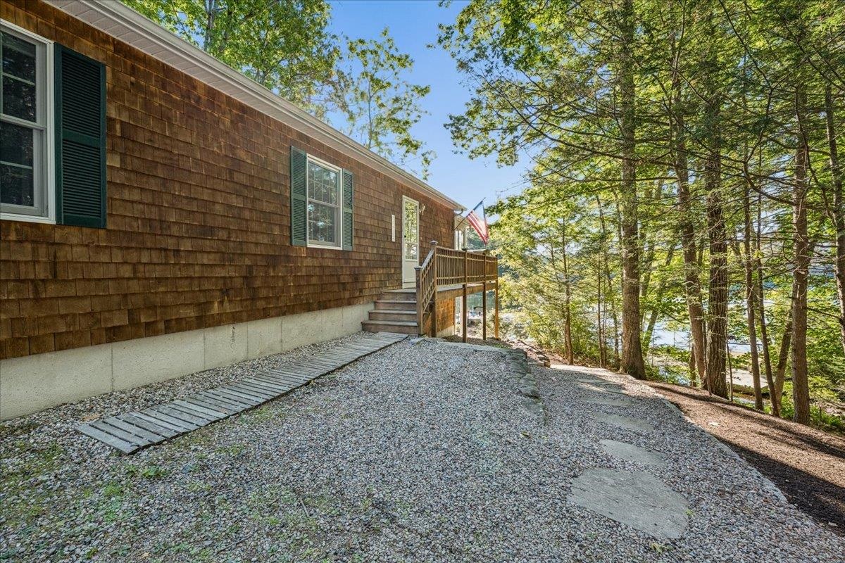 Photo 4 of Single family home for sale at 123 Kimball Dr, Moultonborough, NH 03254 | MLS# 5110286 | Listing updated on 2026-09-18