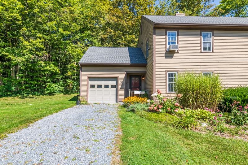 Photo 2 of Townhouse for sale at 30 Slate Cir, Manchester Center, VT 05255 | MLS# 5110288 | Listing updated on 2026-09-18