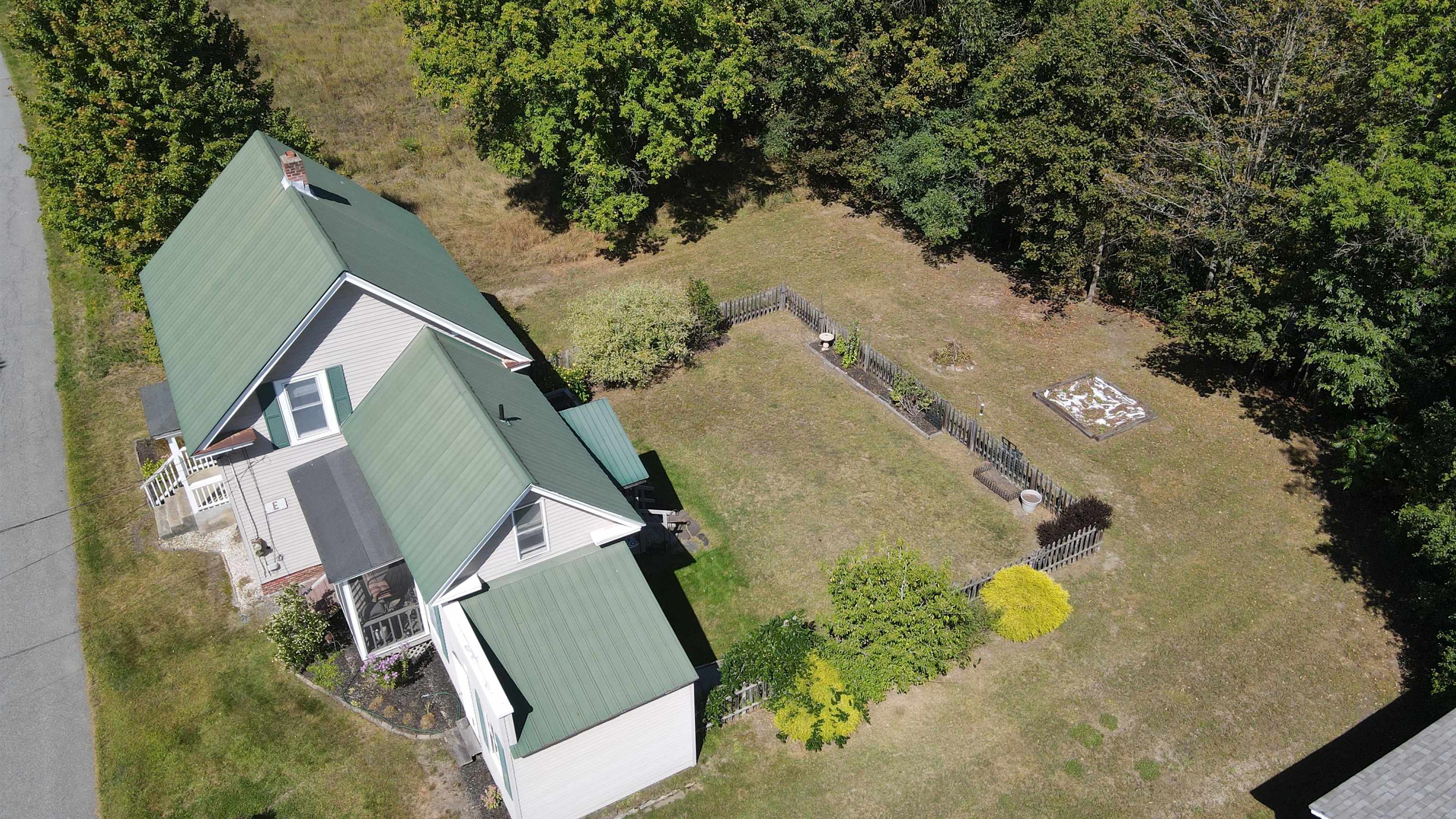 Photo 2 of Single family home for sale at 10 Pearl St, Randolph, VT 05060 | MLS# 5110302 | Listing updated on 2026-09-18