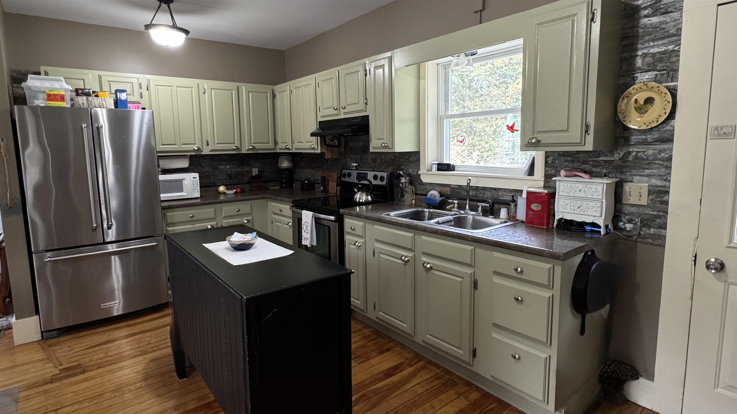 Photo 3 of Single family home for sale at 10 Pearl St, Randolph, VT 05060 | MLS# 5110302 | Listing updated on 2026-09-18