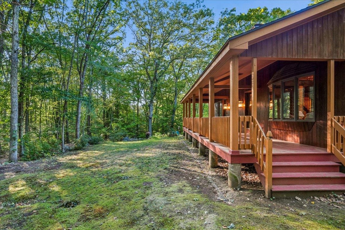 Photo 3 of Single family home for sale at 7 Happy Holw Ln, Kingston, NH 03848 | MLS# 5110321 | Listing updated on 2026-09-17