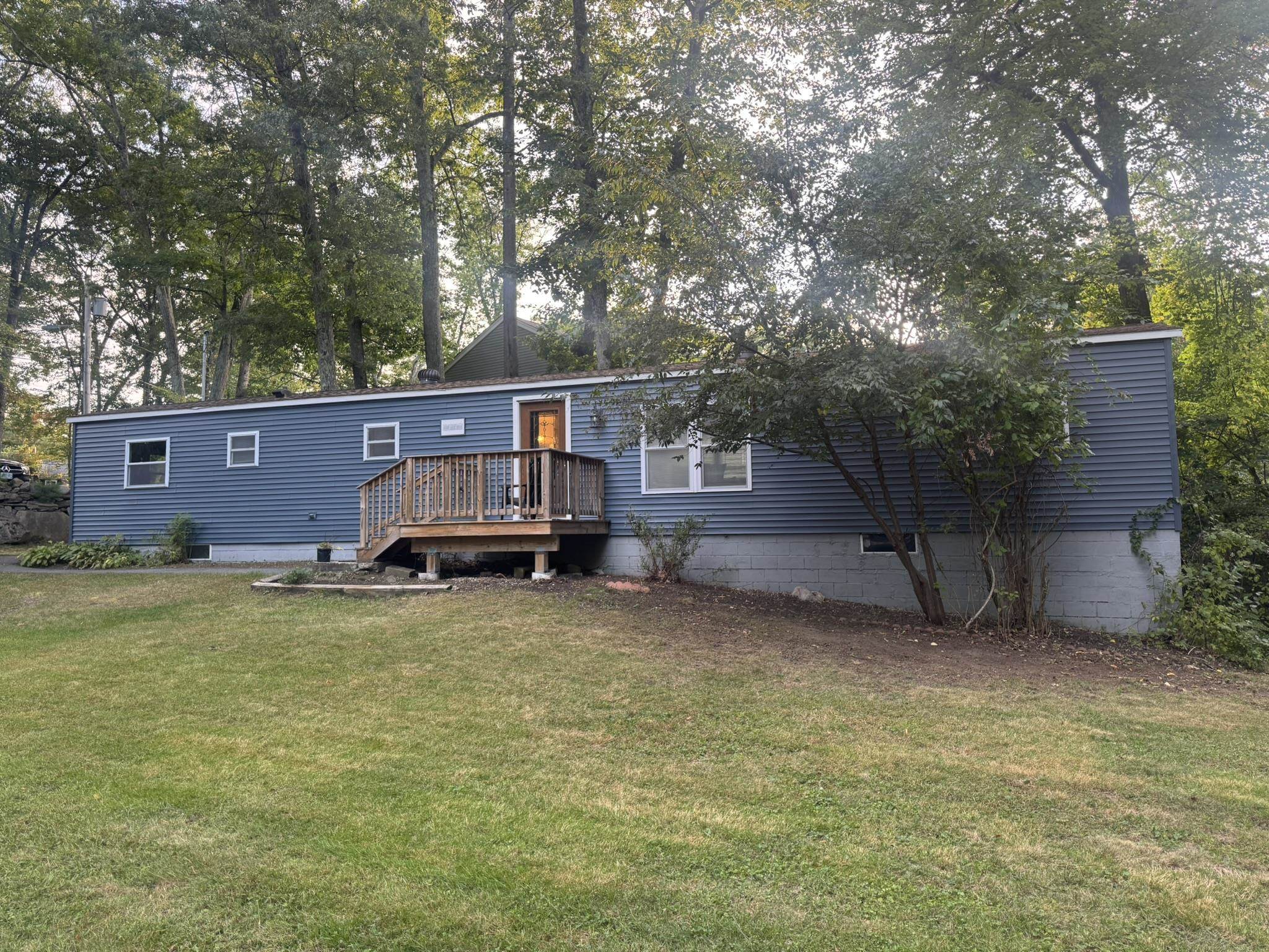Photo 3 of Single family home for sale at 6 Chase St, Salem, NH 03079 | MLS# 5110368 | Listing updated on 2026-09-18
