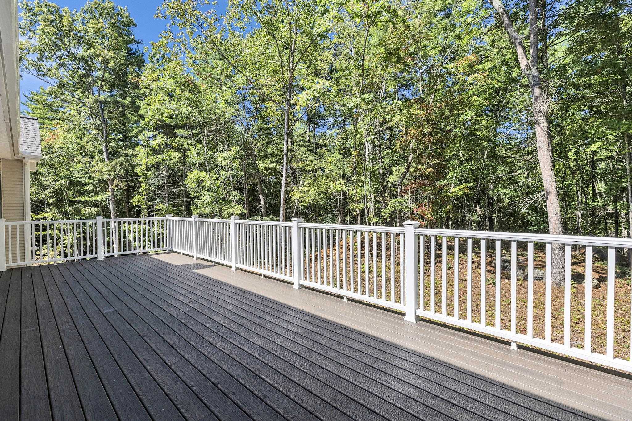 Photo 4 of Single family home for sale at 16 Overlook Cir, Auburn, NH 03032 | MLS# 5110370 | Listing updated on 2026-09-17