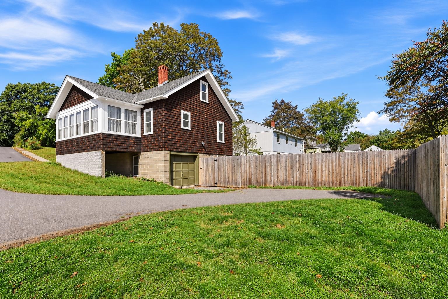 Photo 2 of Single family home for sale at 123 Gilsum St, Keene, NH 03431 | MLS# 5110383 | Listing updated on 2026-09-18