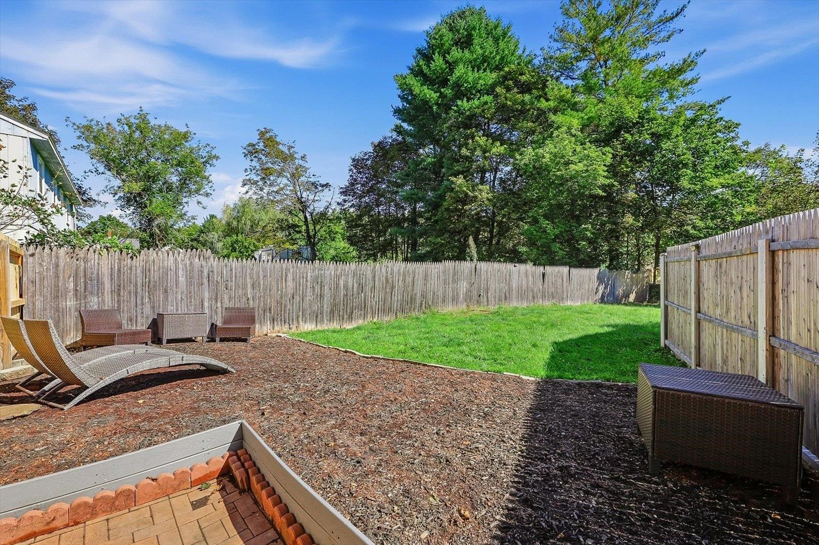 Photo 3 of Single family home for sale at 123 Gilsum St, Keene, NH 03431 | MLS# 5110383 | Listing updated on 2026-09-18