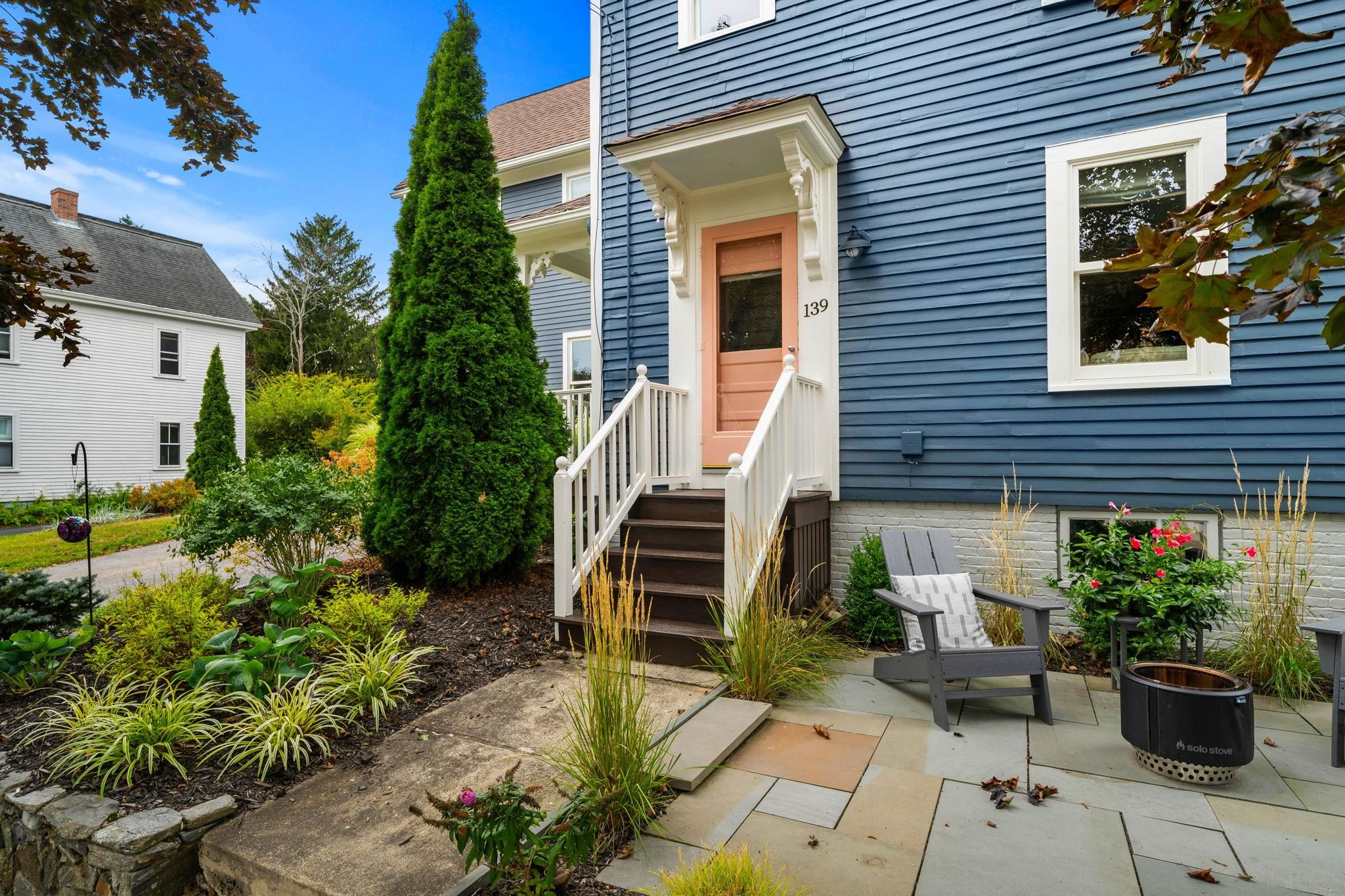 Photo 1 of Single family home for sale at 139 Clinton St, Portsmouth, NH 03801 | MLS# 5110386 | Listing updated on 2026-09-18