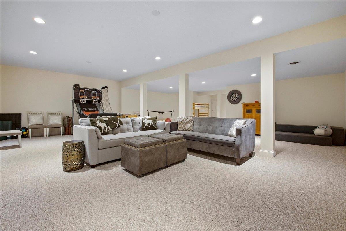 Photo 4 of Condo for sale at 63 Ian Pl, Williston, VT 05495 | MLS# 5110398 | Listing updated on 2026-09-17