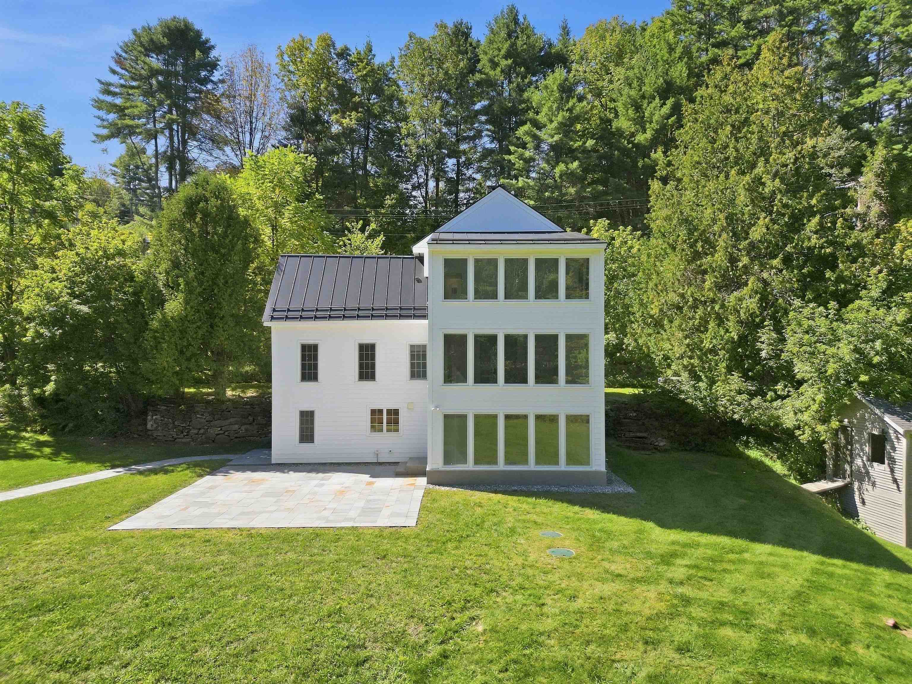 Photo 2 of Single family home for sale at 2033 South Rd, Woodstock, VT 05091 | MLS# 5110412 | Listing updated on 2026-09-19