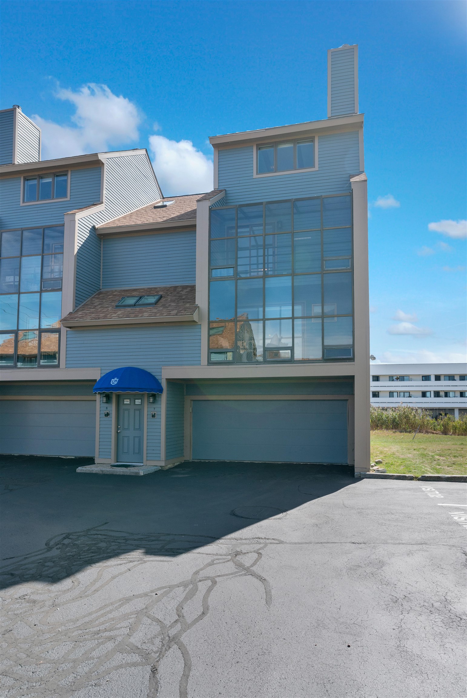 Photo 2 of Townhouse for sale at 581 Ocean Blvd #7, Hampton, NH 03842 | MLS# 5110413 | Listing updated on 2026-09-18