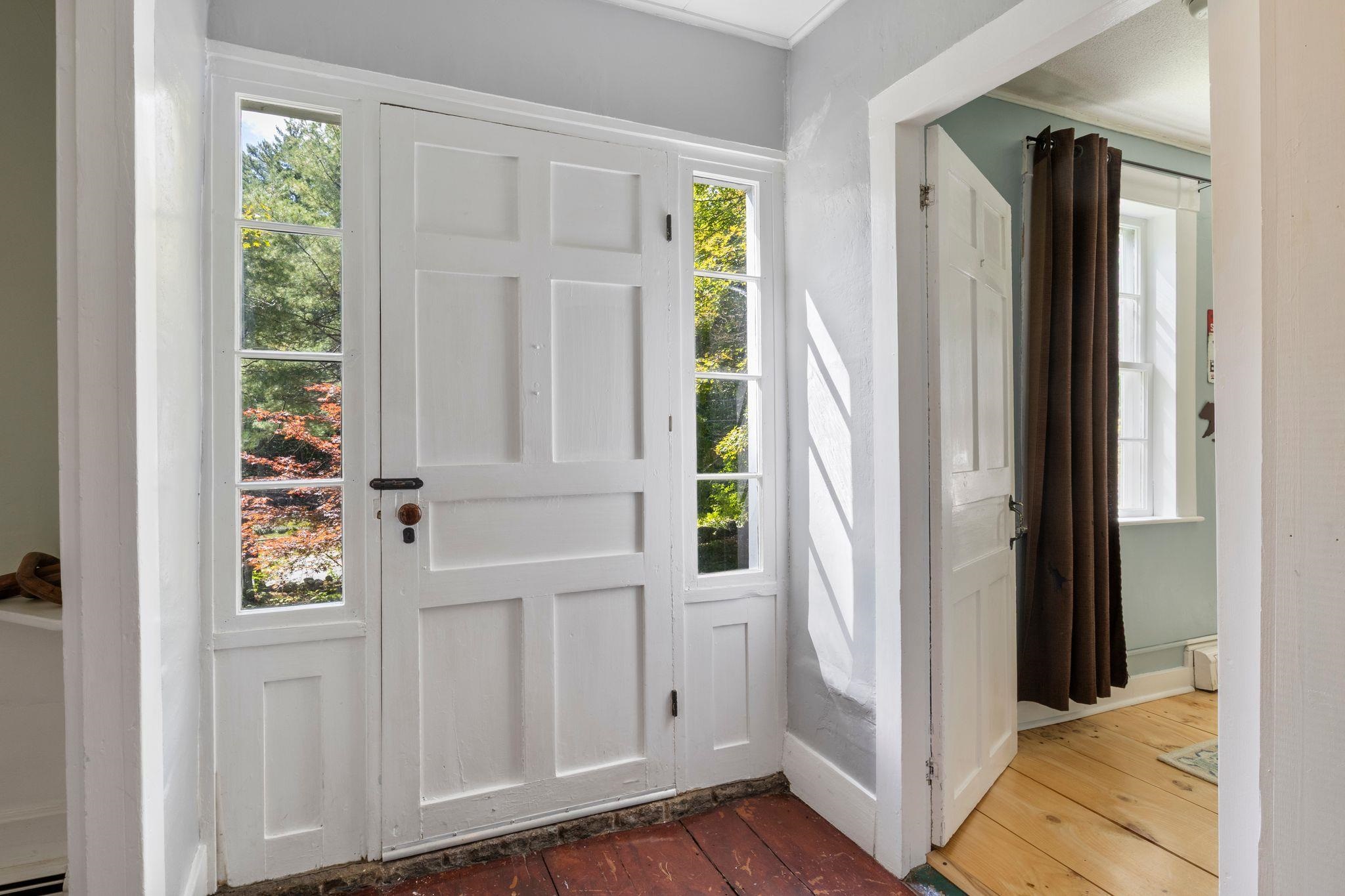 Photo 3 of Single family home for sale at 11 N Line Rd, Wolfeboro, NH 03894 | MLS# 5110423 | Listing updated on 2026-09-18