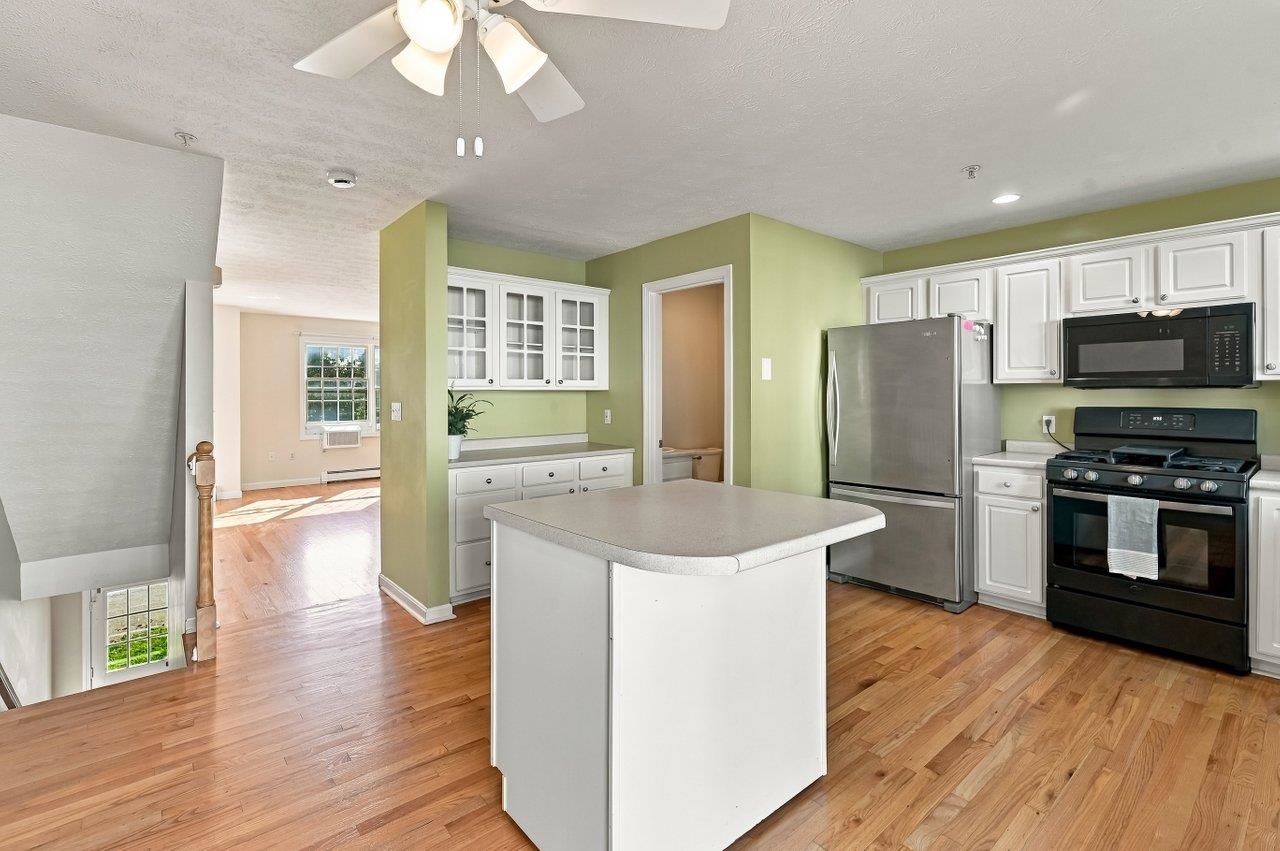 Photo 3 of Townhouse for sale at 204 Washington St #3, Dover, NH 03820 | MLS# 5110435 | Listing updated on 2026-09-18
