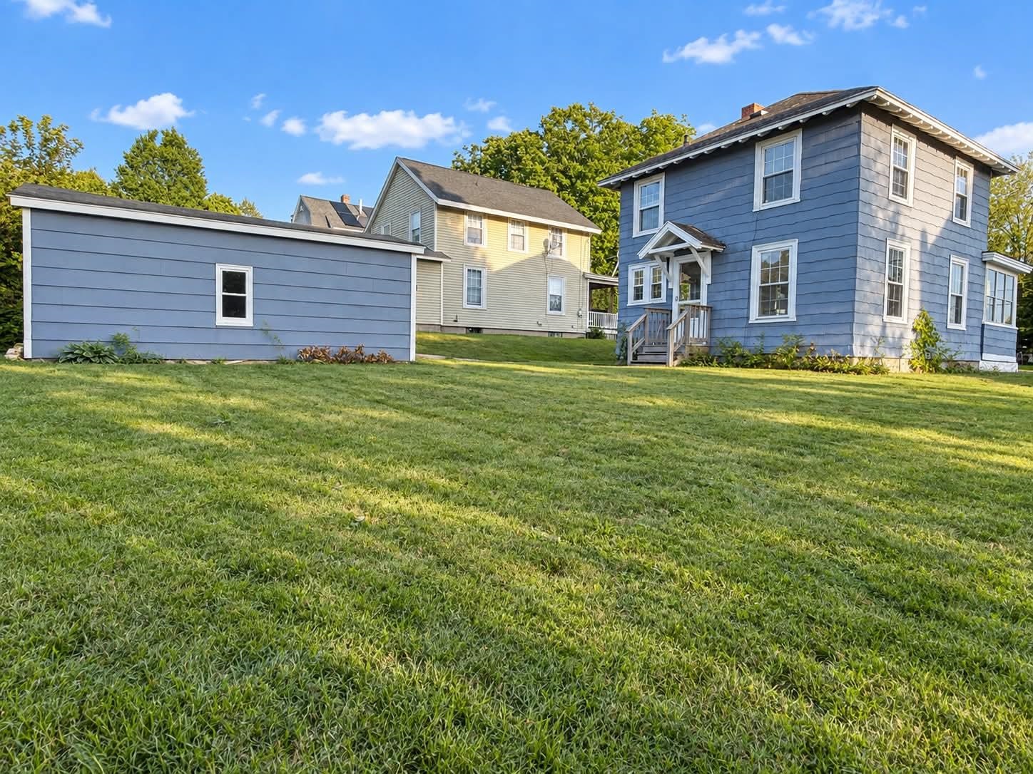 Photo 3 of Single family home for sale at 15 Whitten St, Allenstown, NH 03275 | MLS# 5110436 | Listing updated on 2026-09-17