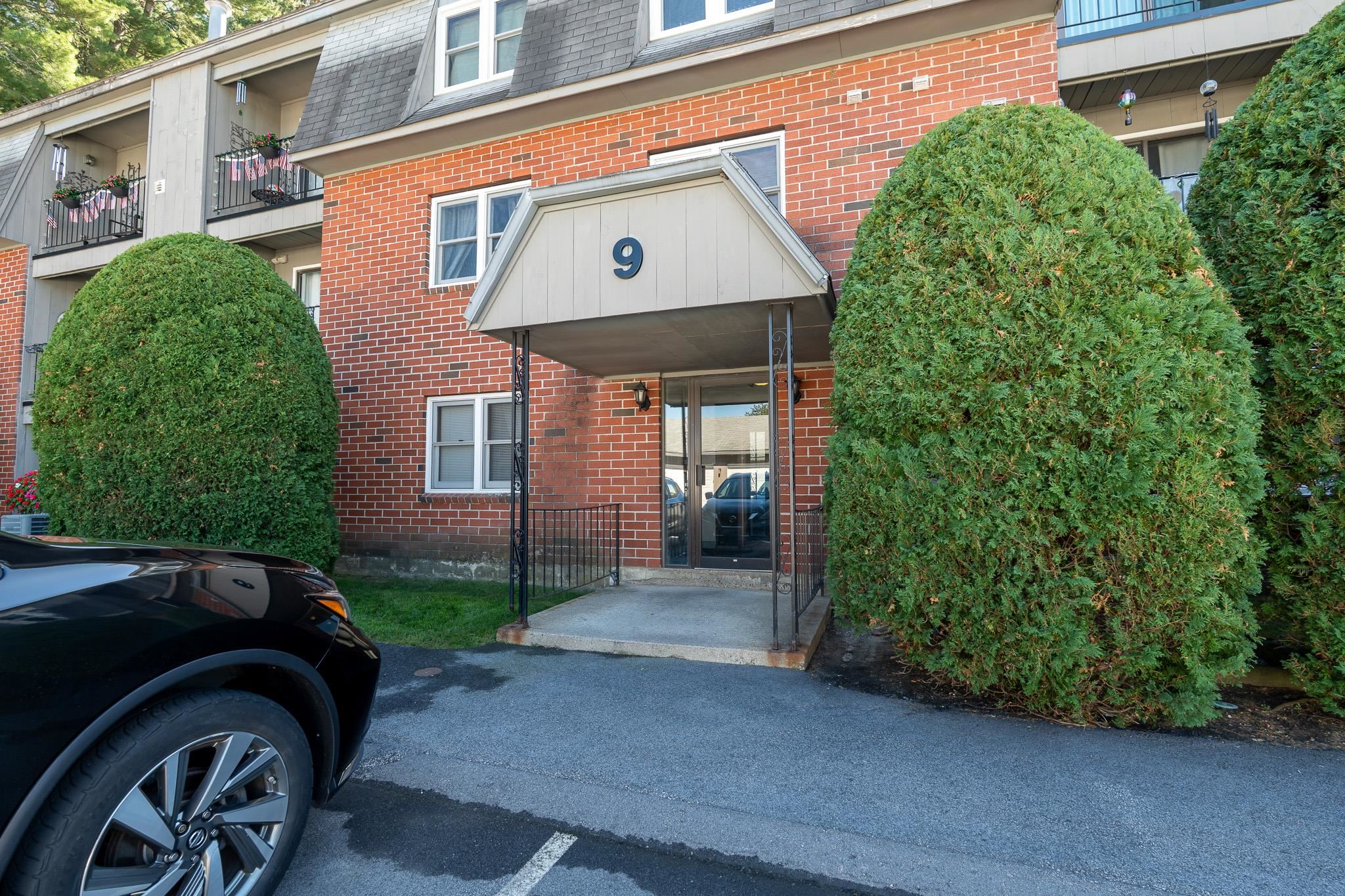 Photo 4 of Condo for sale at 9 Blackstone Dr #74, Nashua, NH 03063 | MLS# 5110449 | Listing updated on 2026-09-18