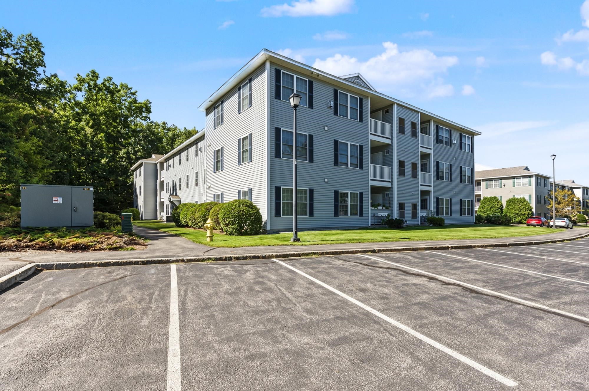 Photo 1 of Condo for sale at 4 Crestview Cir #116, Londonderry, NH 03053 | MLS# 5110453 | Listing updated on 2026-09-19