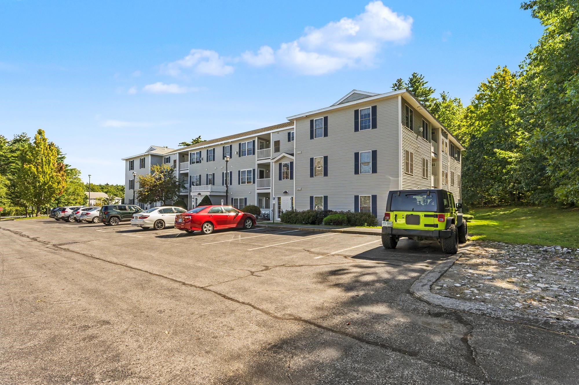 Photo 2 of Condo for sale at 4 Crestview Cir #116, Londonderry, NH 03053 | MLS# 5110453 | Listing updated on 2026-09-19