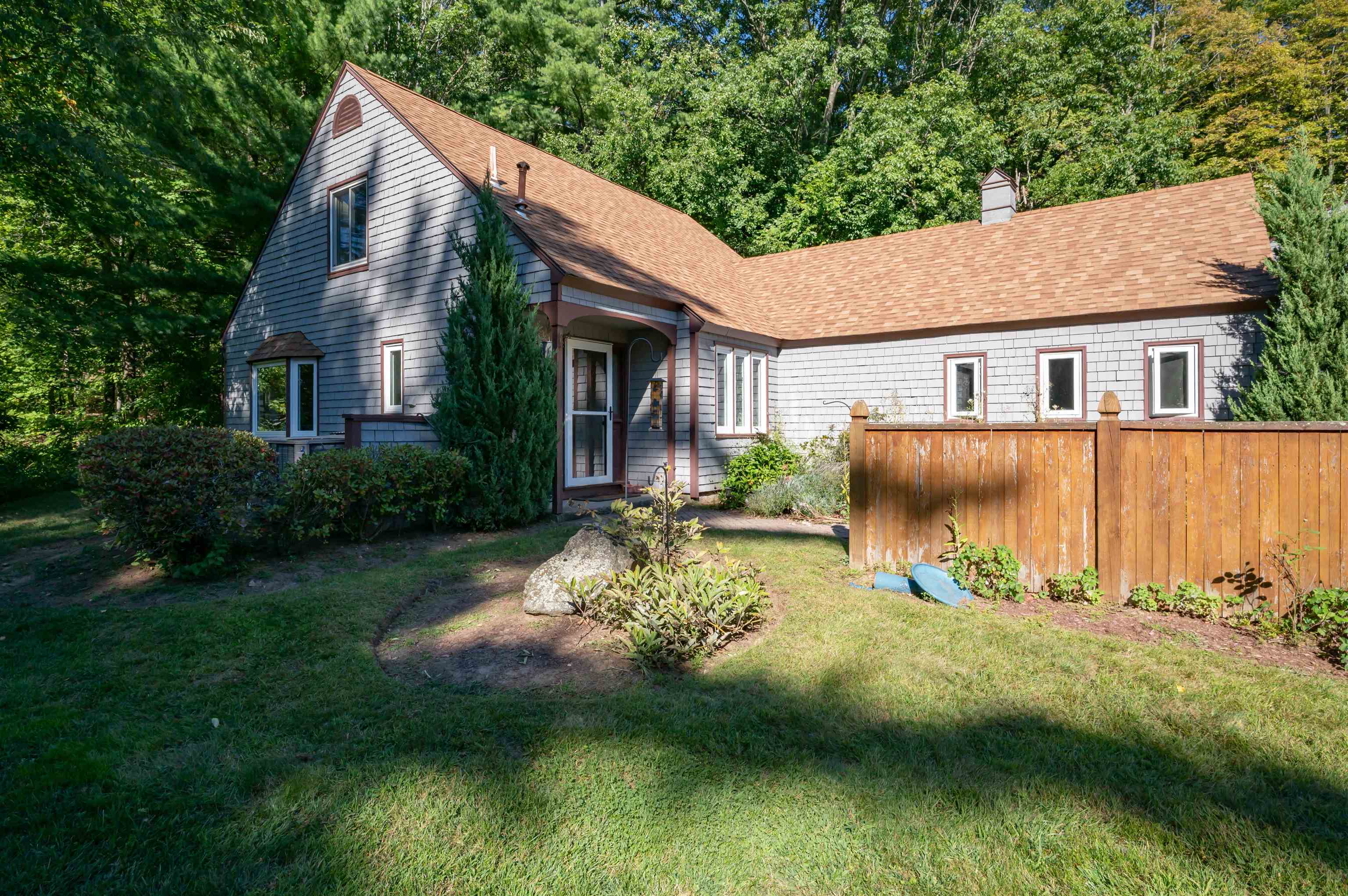 Photo 3 of Condo for sale at 15 Crawford Ln, Nashua, NH 03063 | MLS# 5110467 | Listing updated on 2026-09-18