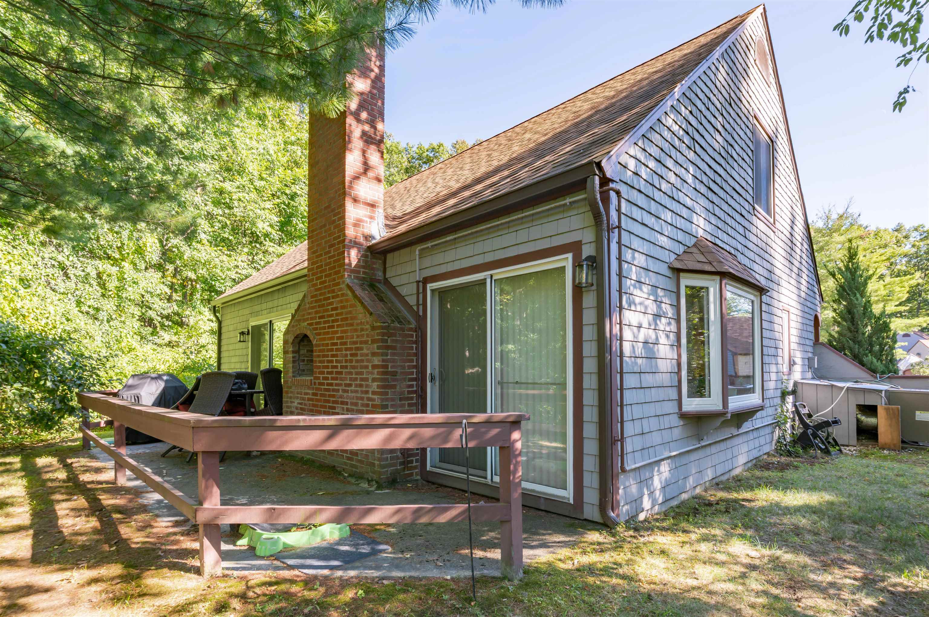Photo 4 of Condo for sale at 15 Crawford Ln, Nashua, NH 03063 | MLS# 5110467 | Listing updated on 2026-09-18