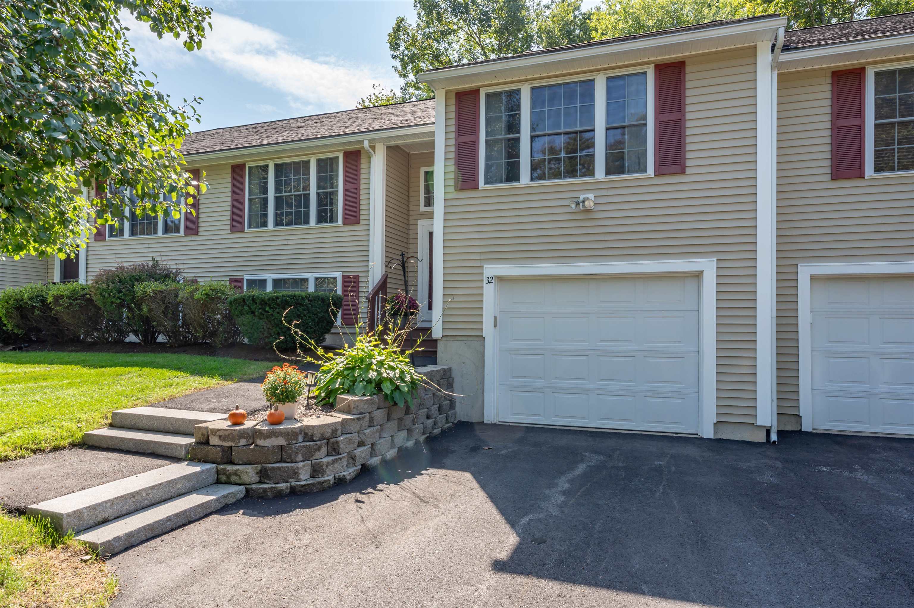 Photo 3 of Townhouse for sale at 32 Forrest St, East Hampstead, NH 03826 | MLS# 5110491 | Listing updated on 2026-09-18