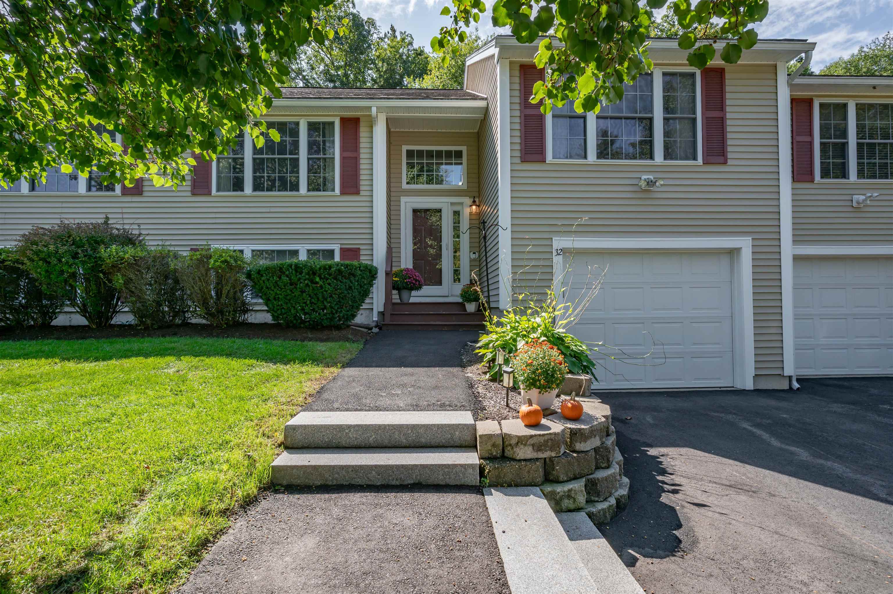 Photo 3 of Townhouse for sale at 32 Forrest St, East Hampstead, NH 03826 | MLS# 5110491 | Listing updated on 2026-09-18
