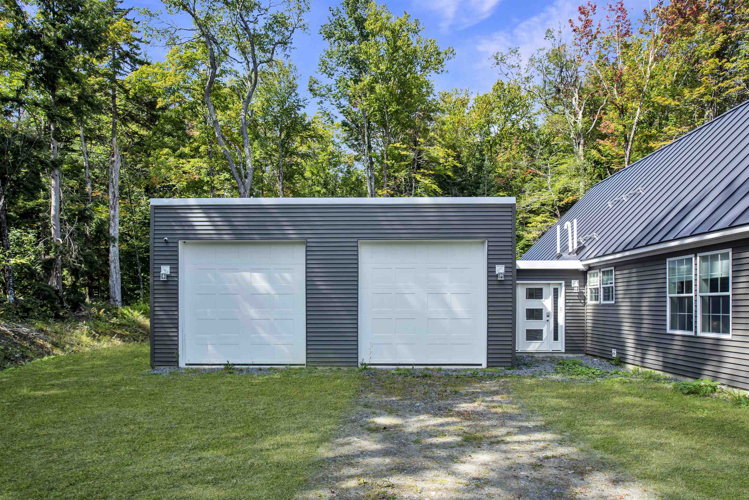 Photo 3 of Single family home for sale at 28 Stugger Rd, Dover, VT 05356 | MLS# 5110502 | Listing updated on 2026-09-18