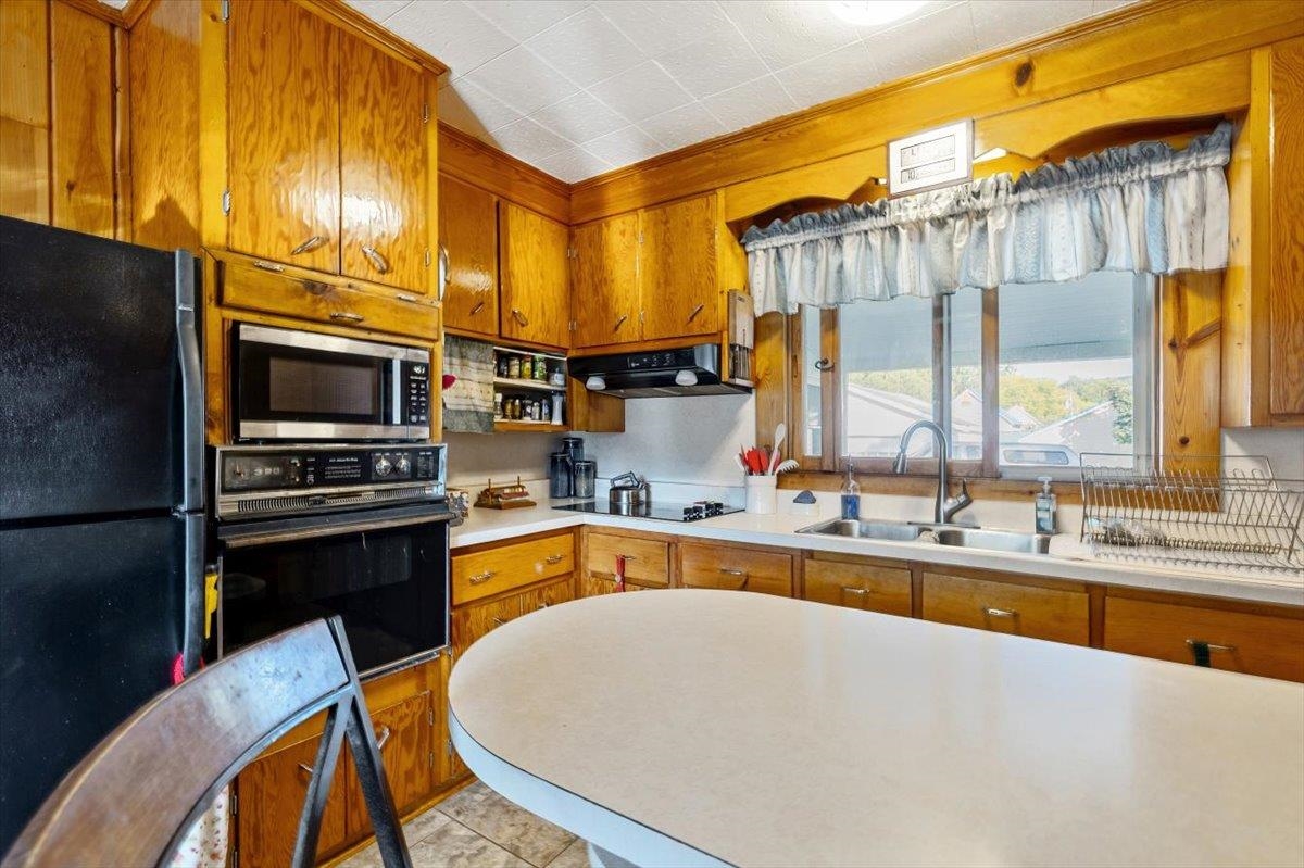 Photo 3 of Single family home for sale at 35 N Elm St, St. Albans City, VT 05478 | MLS# 5110525 | Listing updated on 2026-09-18
